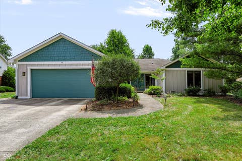 Photo of 9 Bluebird Court, Greenfield, IN 46140 (MLS # 22114571)