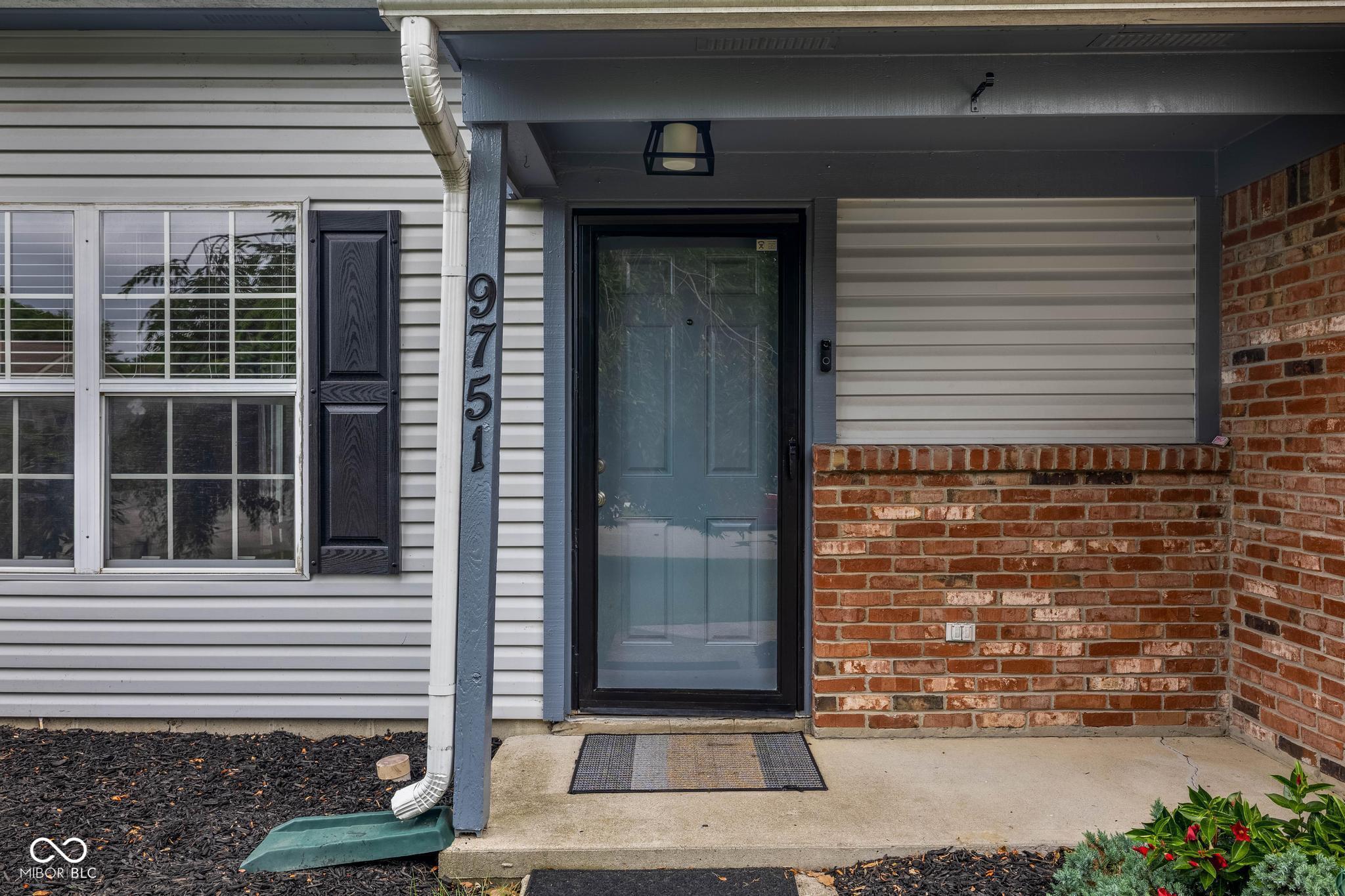 9751 Roxbury Drive