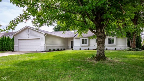 Photo of 219 Andover Lane, Noblesville, IN 46060 (MLS # 22125107)