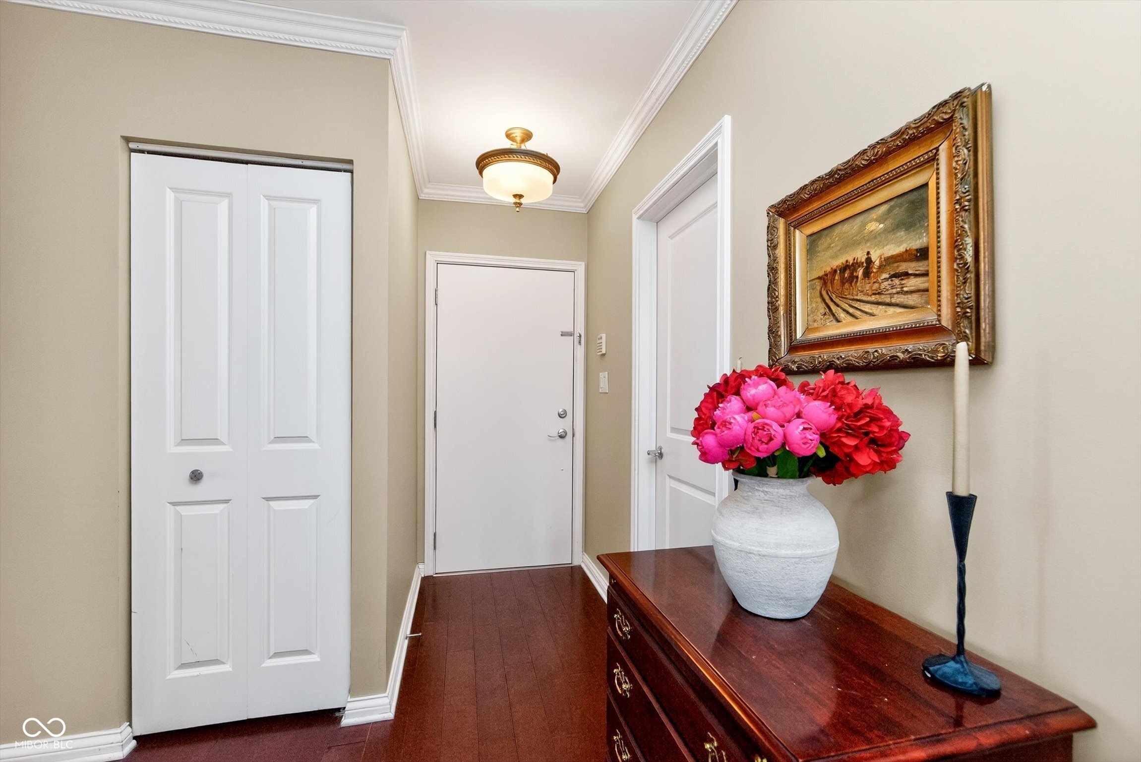 110 E Washington Street 13A