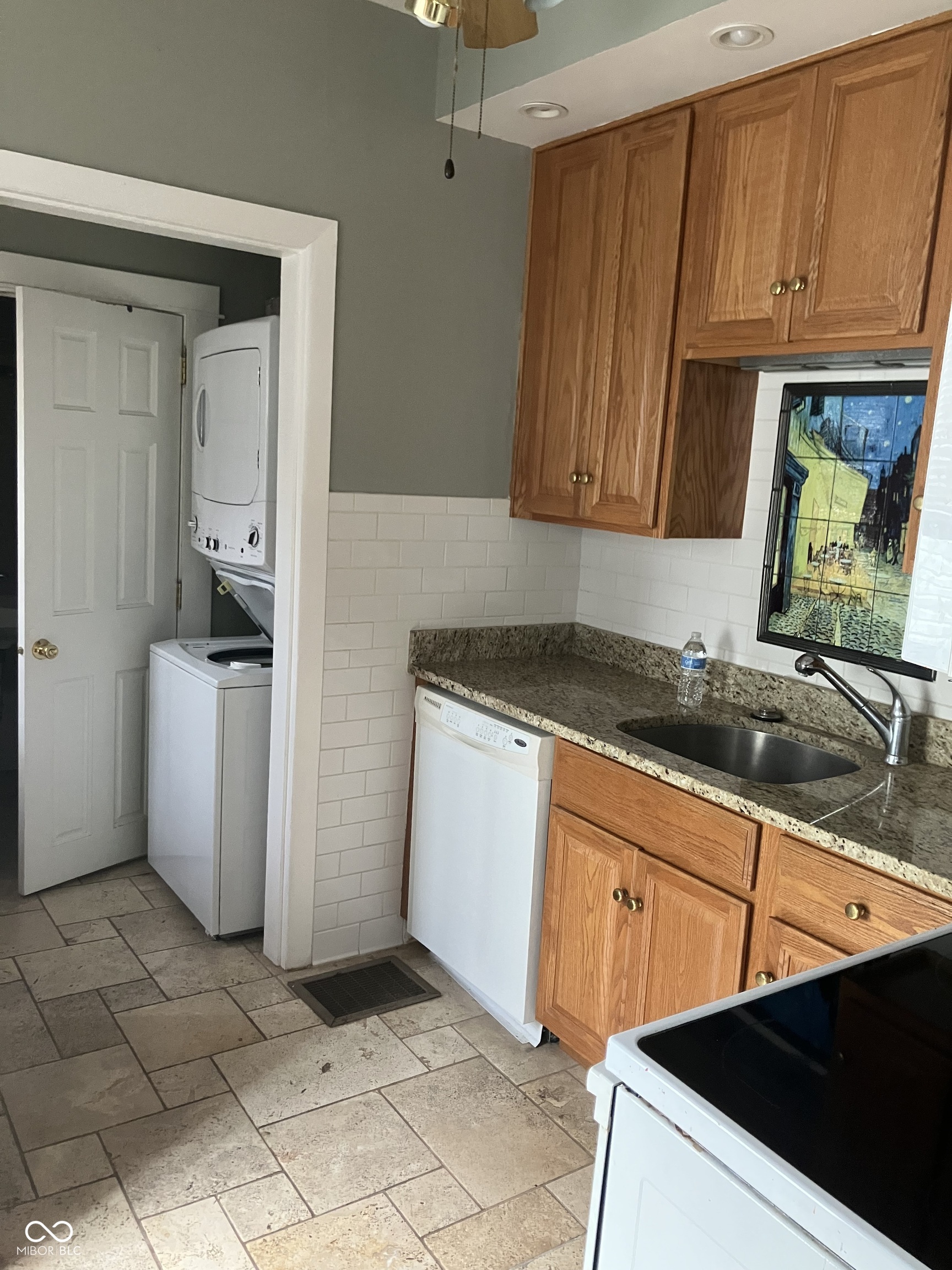 88 N 15th Avenue