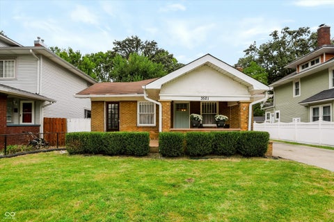 Photo of 3521 Guilford Avenue, Indianapolis, IN 46205 (MLS # 22121906)