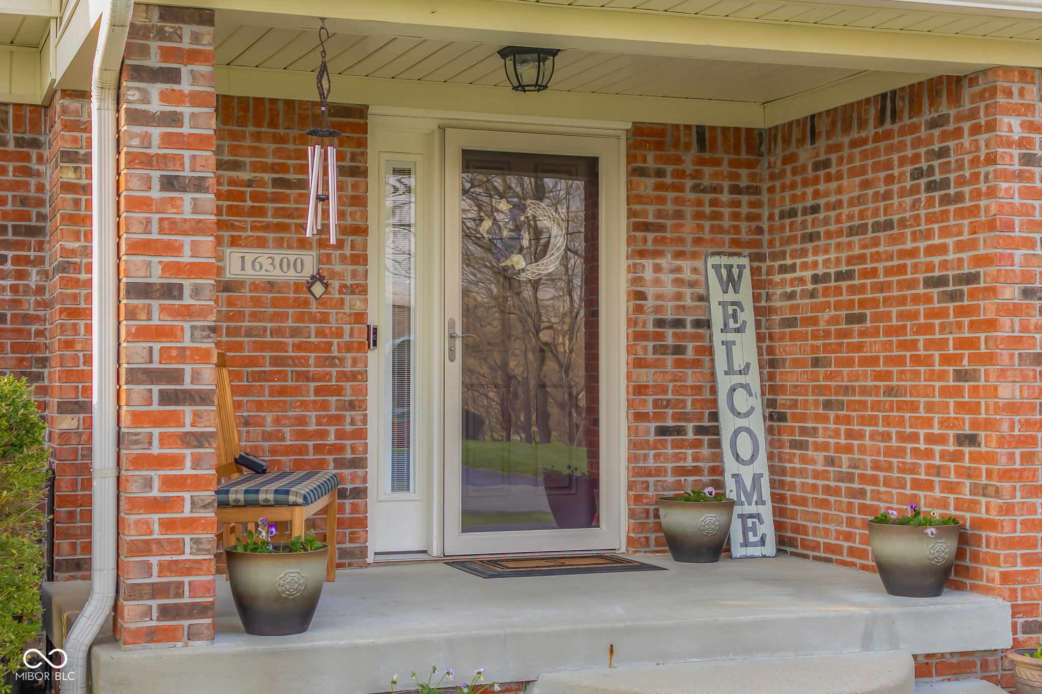 16300 E Lake Shore Drive N