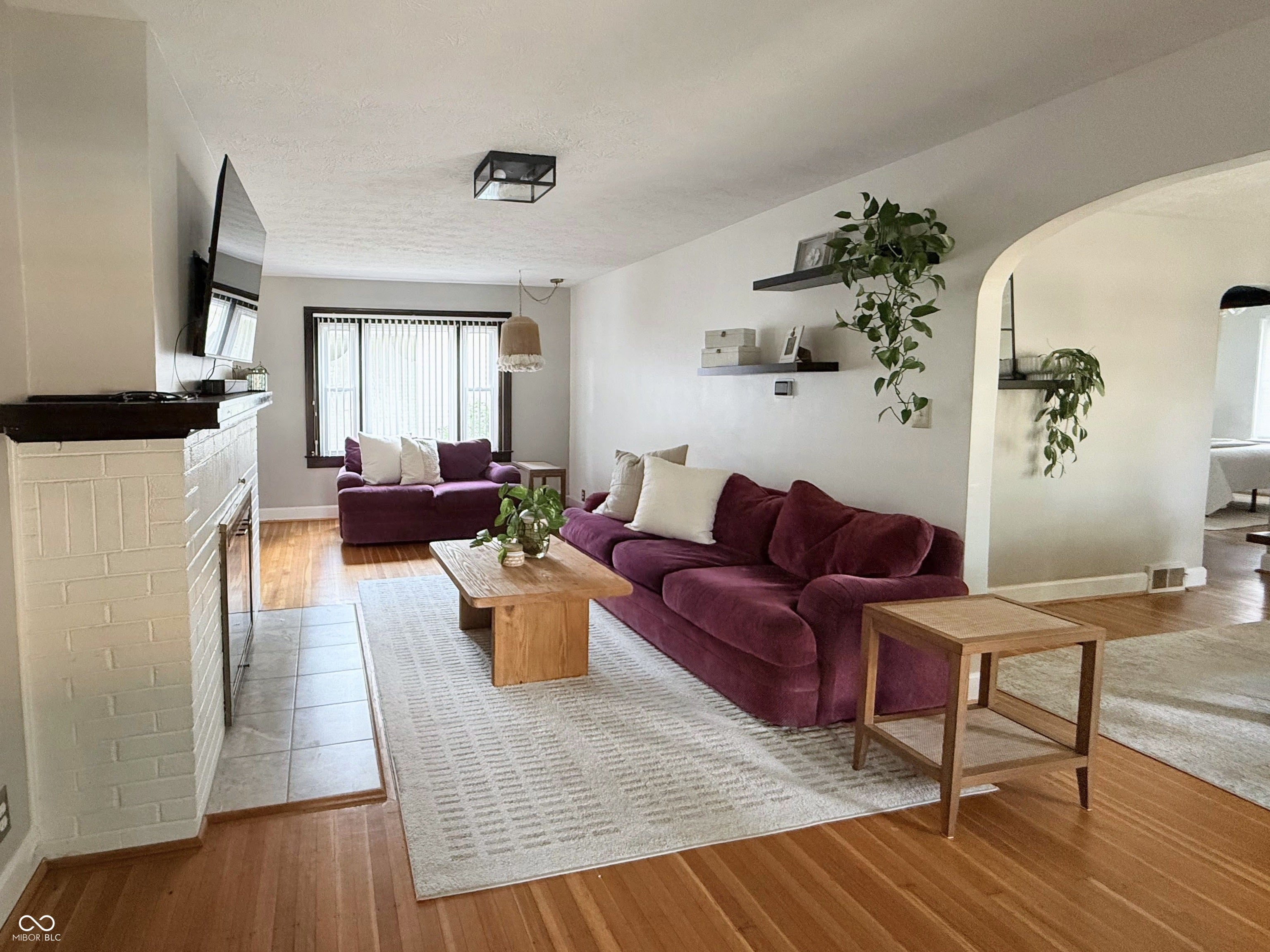 925 E 55th Street