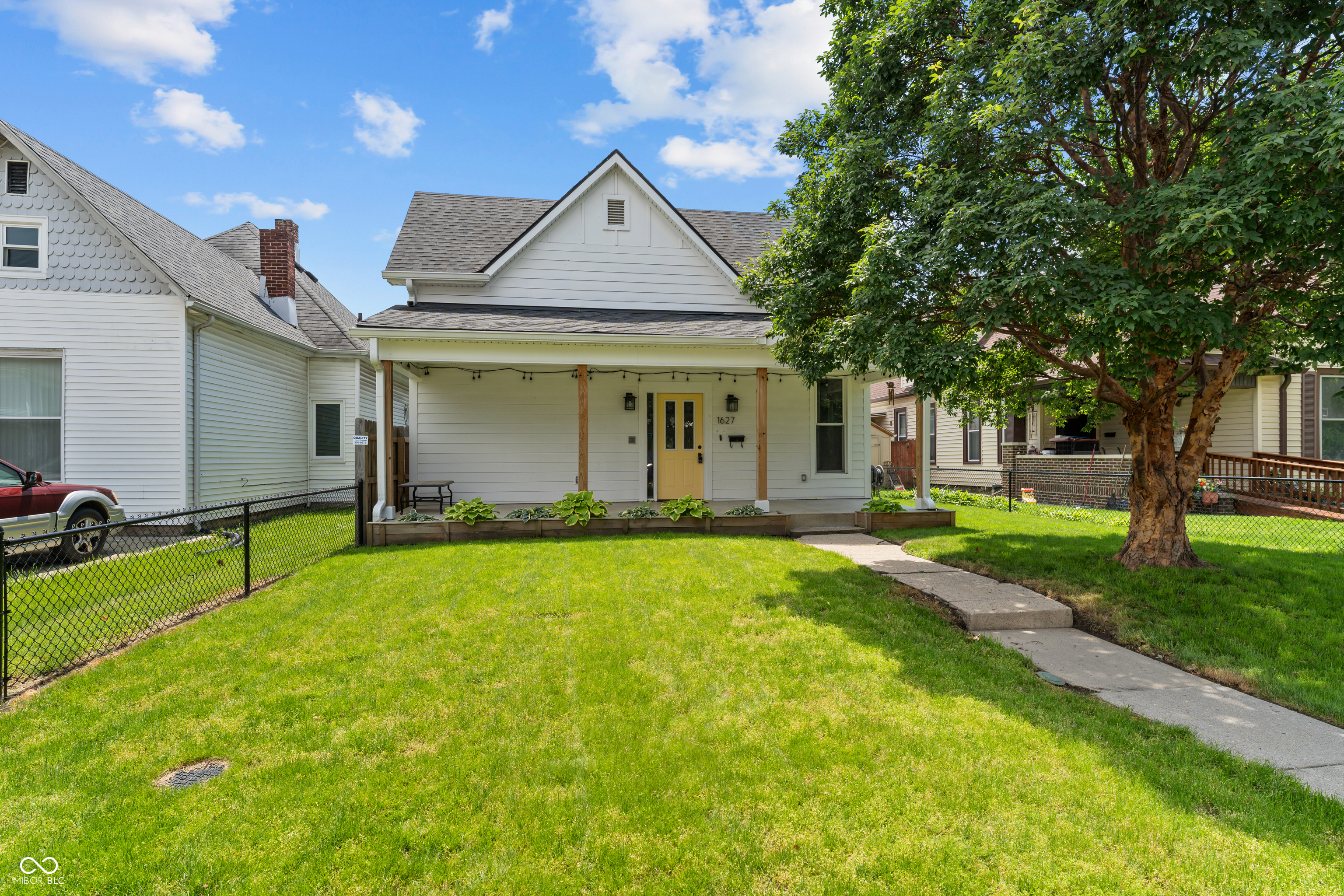 1627 Pleasant Street