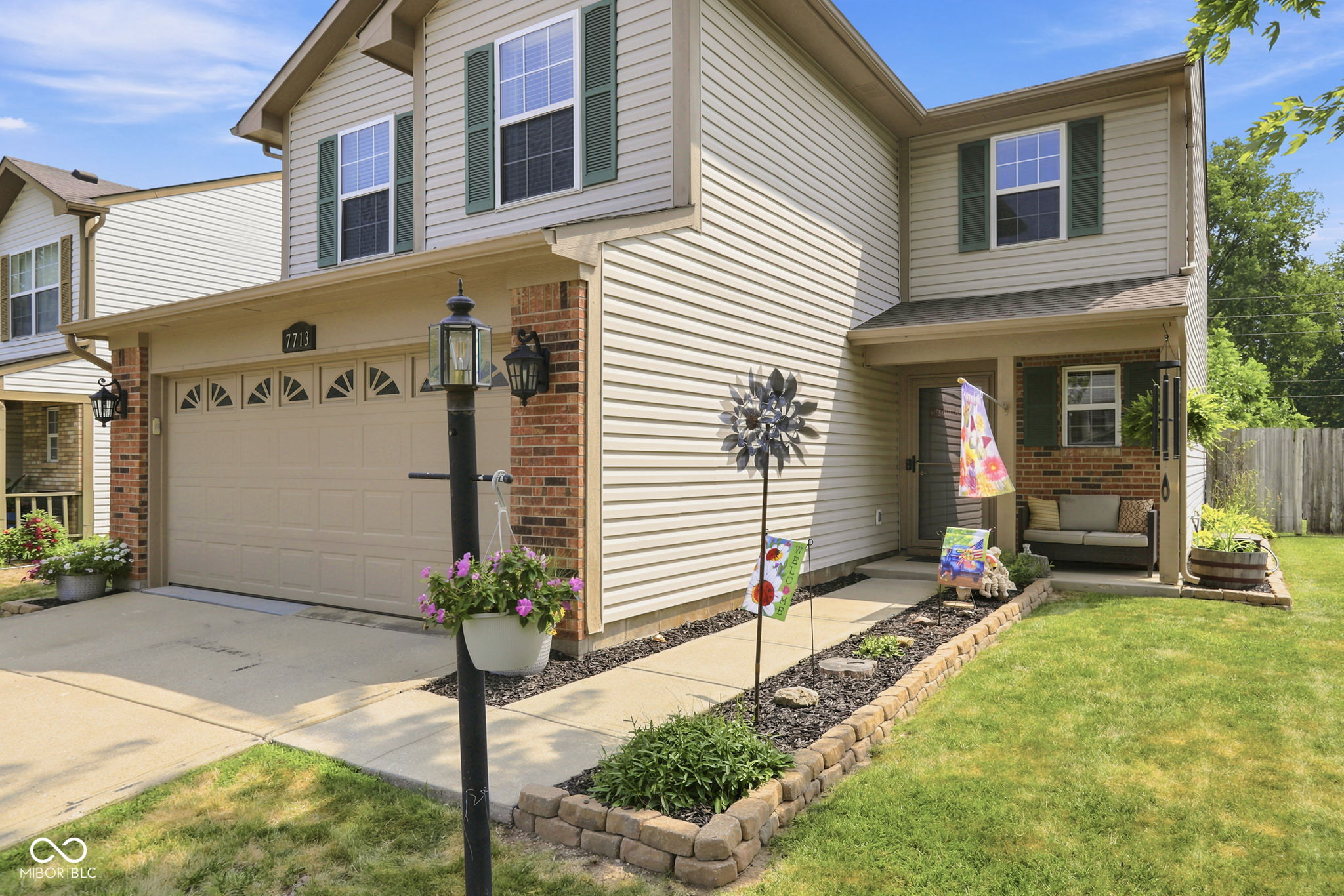 7713 Lake Vista Lane