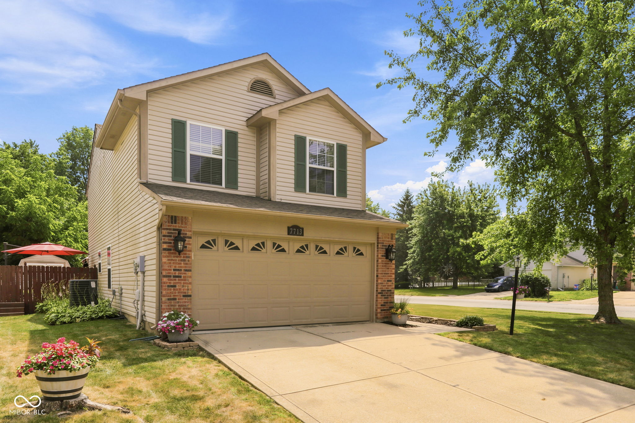 7713 Lake Vista Lane