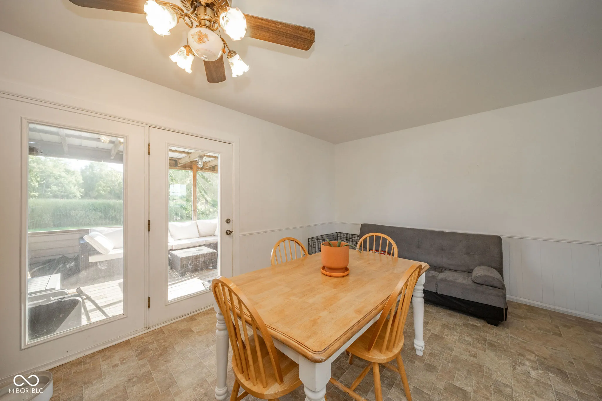 Alexandria, Indiana 46001, United States, 3 Bedrooms Bedrooms, ,2 BathroomsBathrooms,Residential,Pending,204383