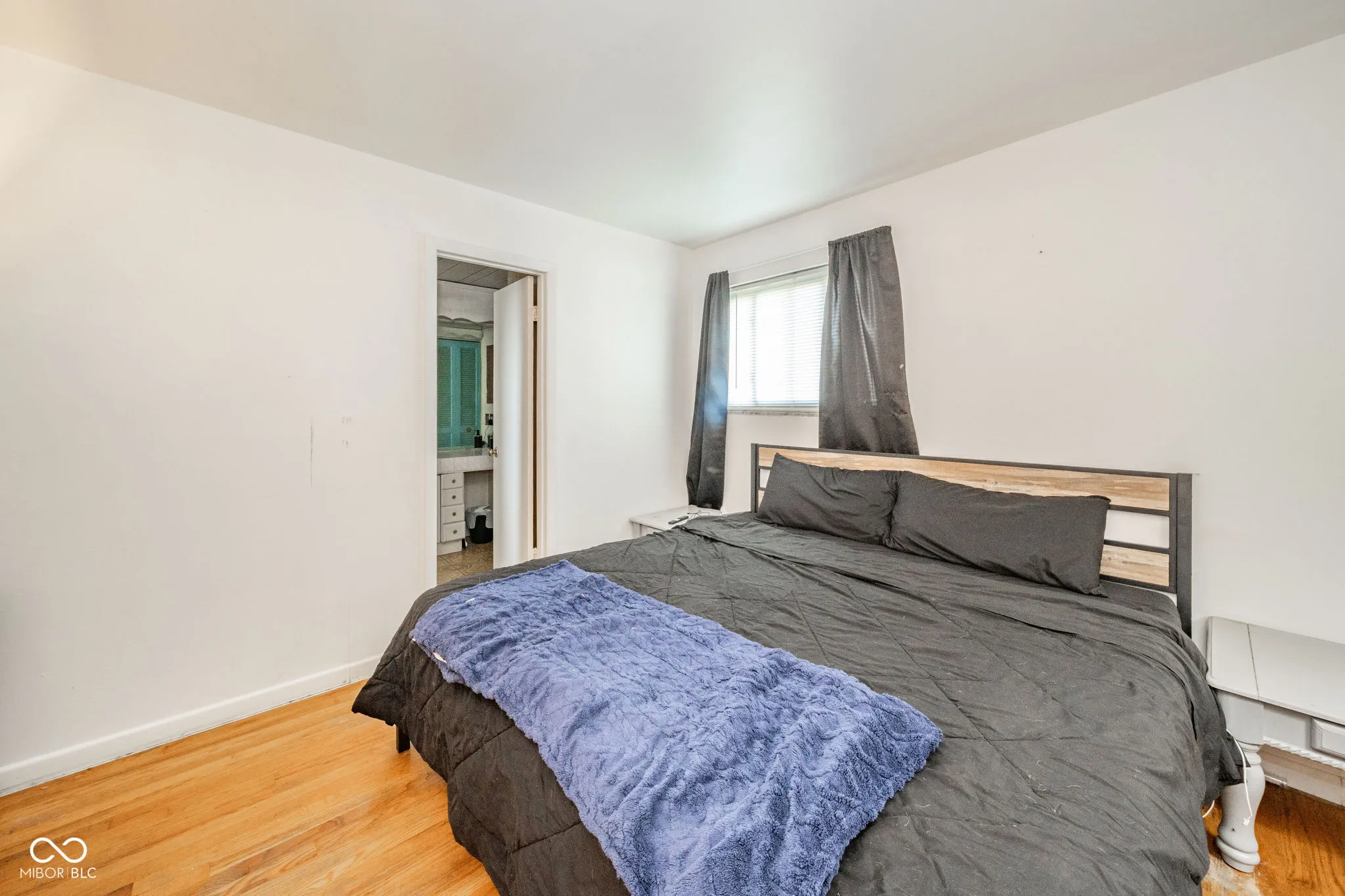 Alexandria, Indiana 46001, United States, 3 Bedrooms Bedrooms, ,2 BathroomsBathrooms,Residential,Pending,204383