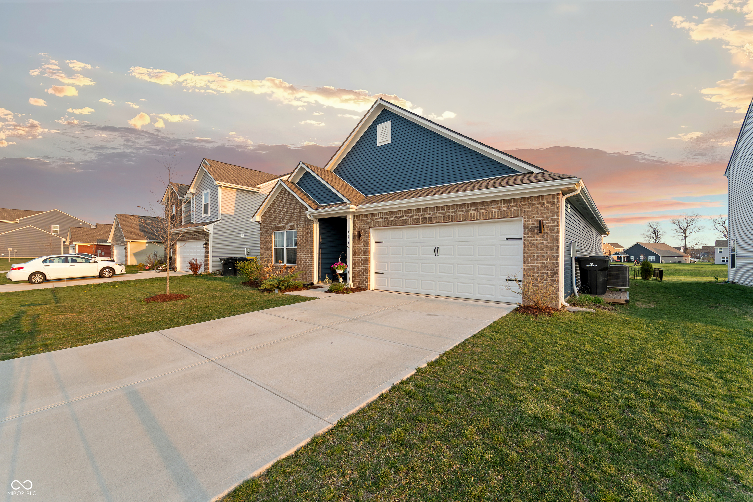 6769 Honeysuckle Way