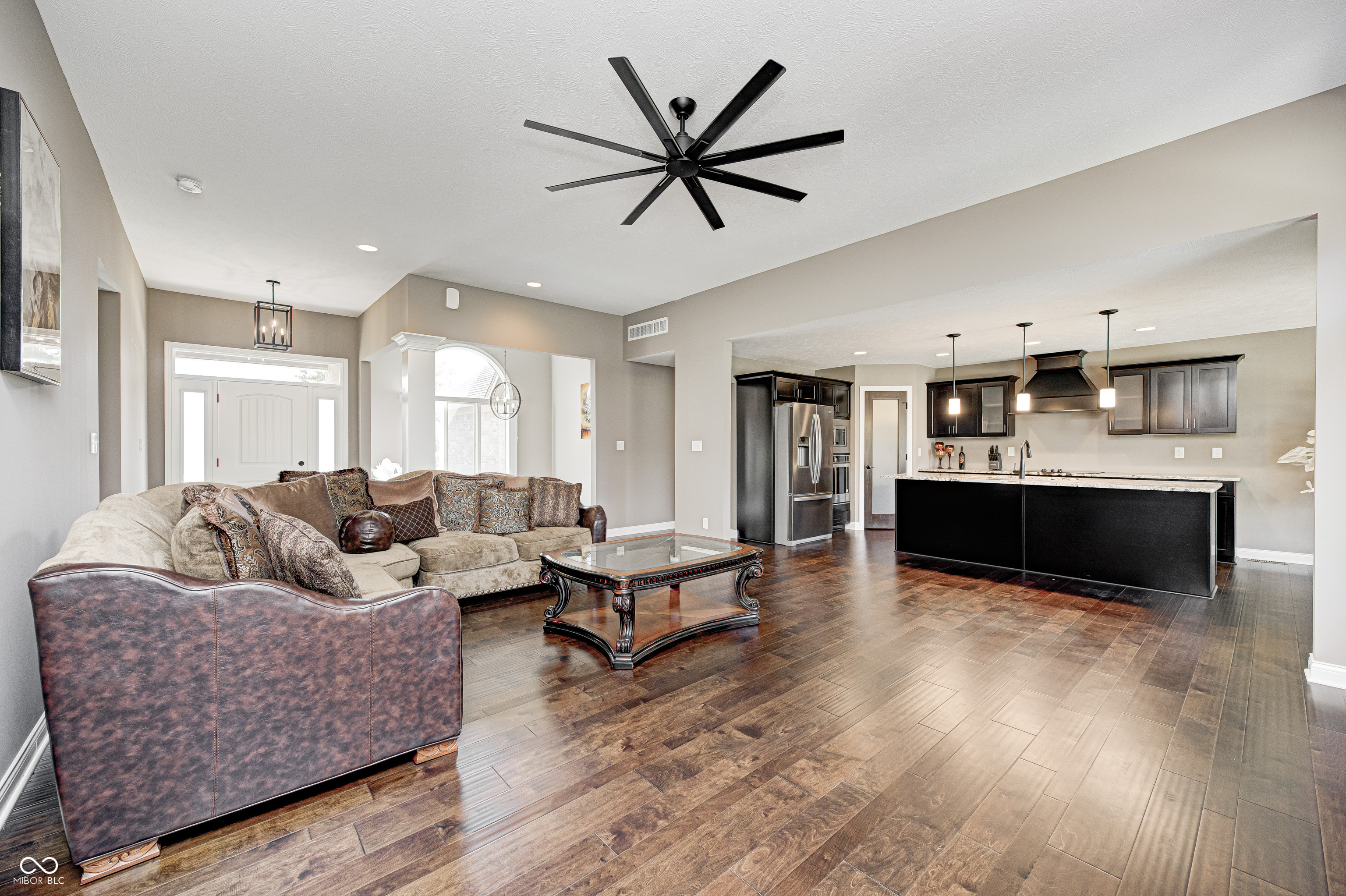 898 Justine Circle W