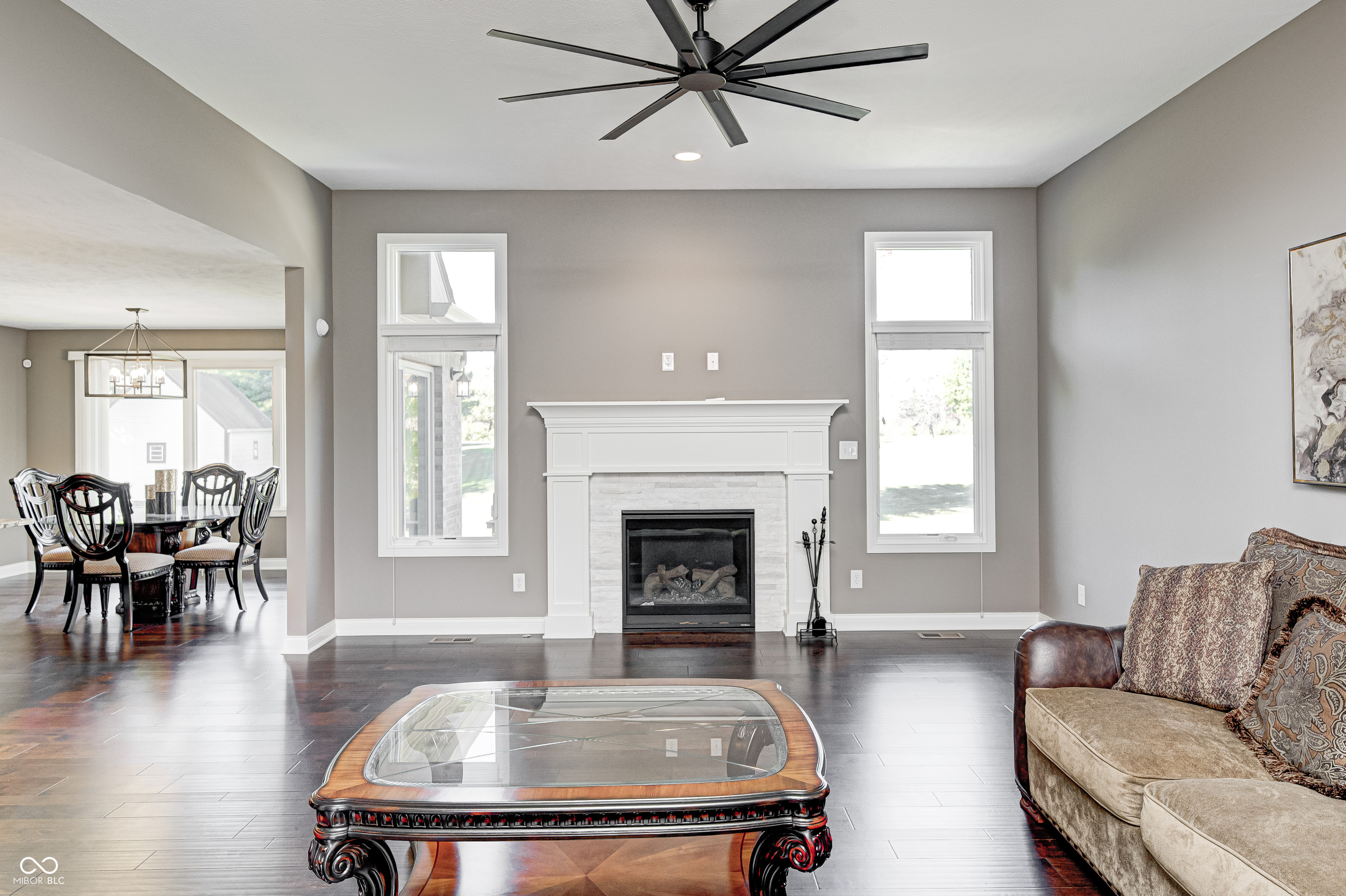 898 Justine Circle W