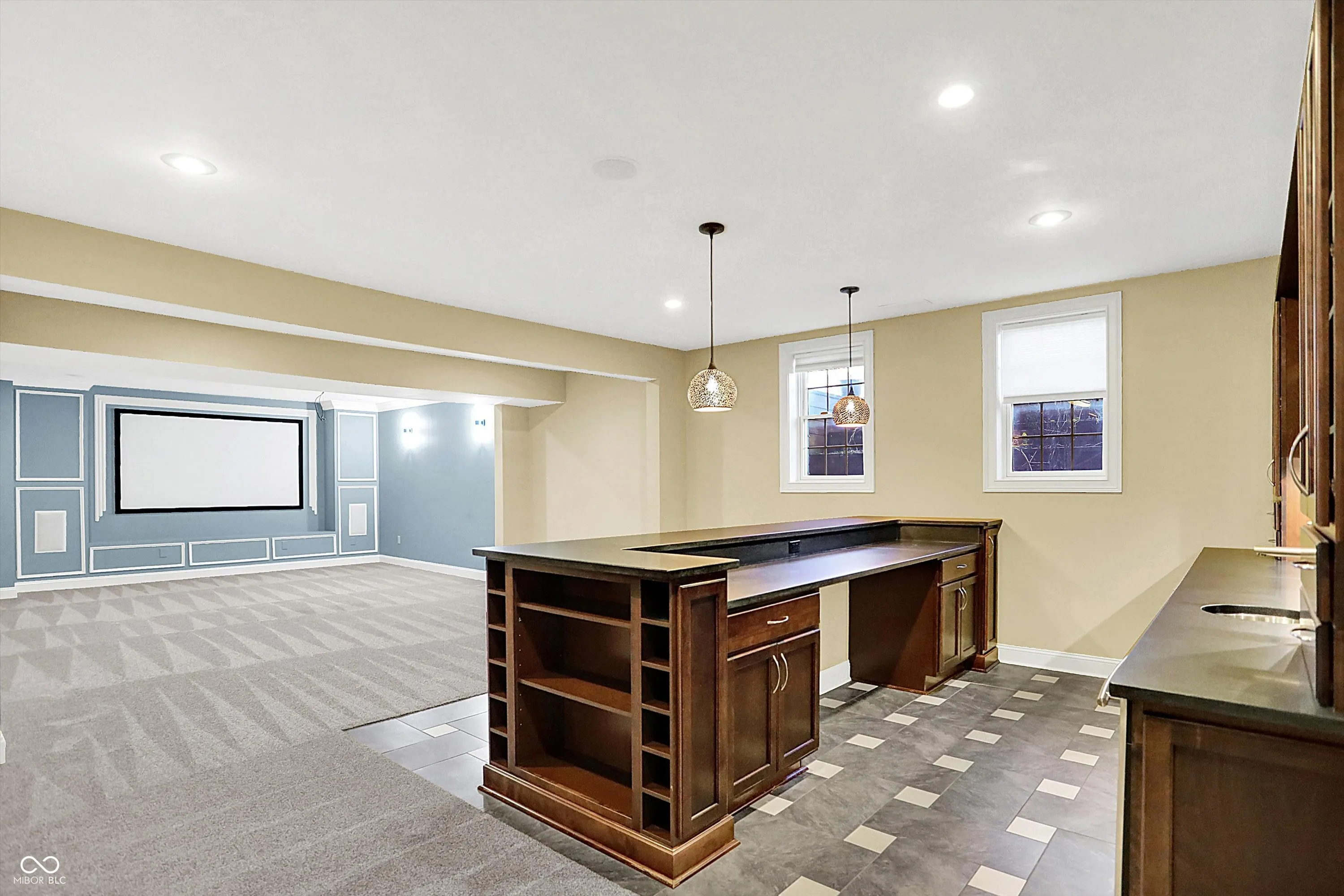 Zionsville, Indiana 46077, United States, 6 Bedrooms Bedrooms, ,5 BathroomsBathrooms,Residential,Pending,28549