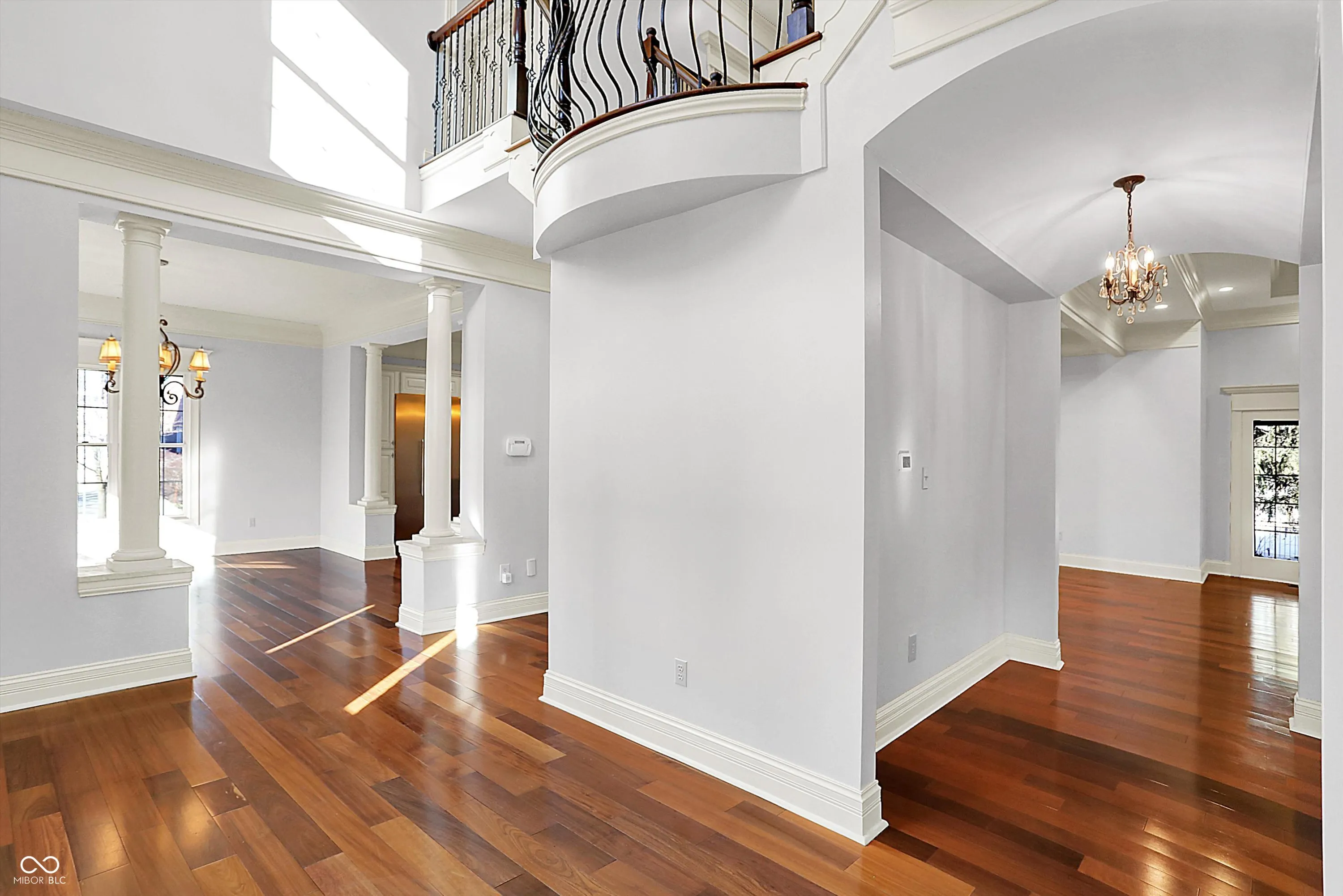 Zionsville, Indiana 46077, United States, 6 Bedrooms Bedrooms, ,5 BathroomsBathrooms,Residential,Pending,28549