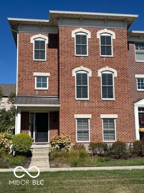 Photo of 2454 Gwinnett Street, Carmel, IN 46032 (MLS # 22068888)