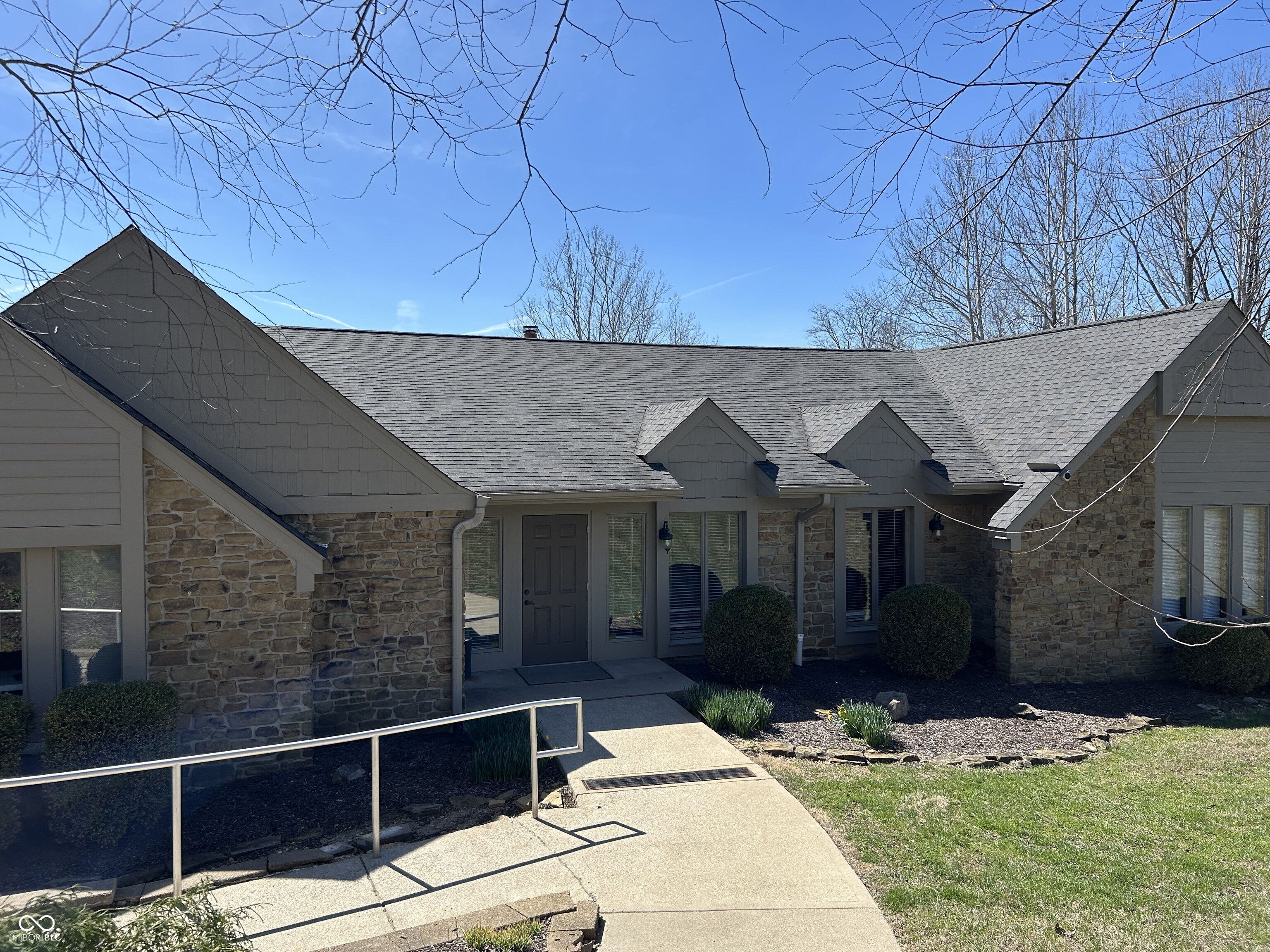 2036 Silver Fox Drive W