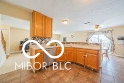 Indianapolis, Indiana 46235, United States, 3 Bedrooms Bedrooms, ,3 BathroomsBathrooms,Residential,Pending,521