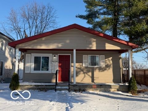 Photo of 2929 Manlove Avenue, Indianapolis, IN 46218 (MLS # 22077354)