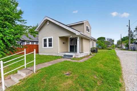Photo of 616 W 39th Street, Indianapolis, IN 46208 (MLS # 22097323)