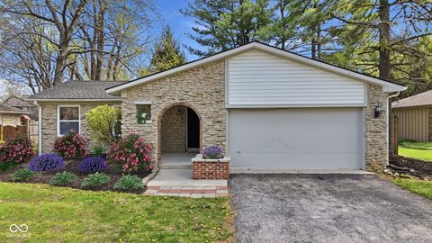 Photo of 2204 Walnut Way, Noblesville, IN 46062 (MLS # 22094610)