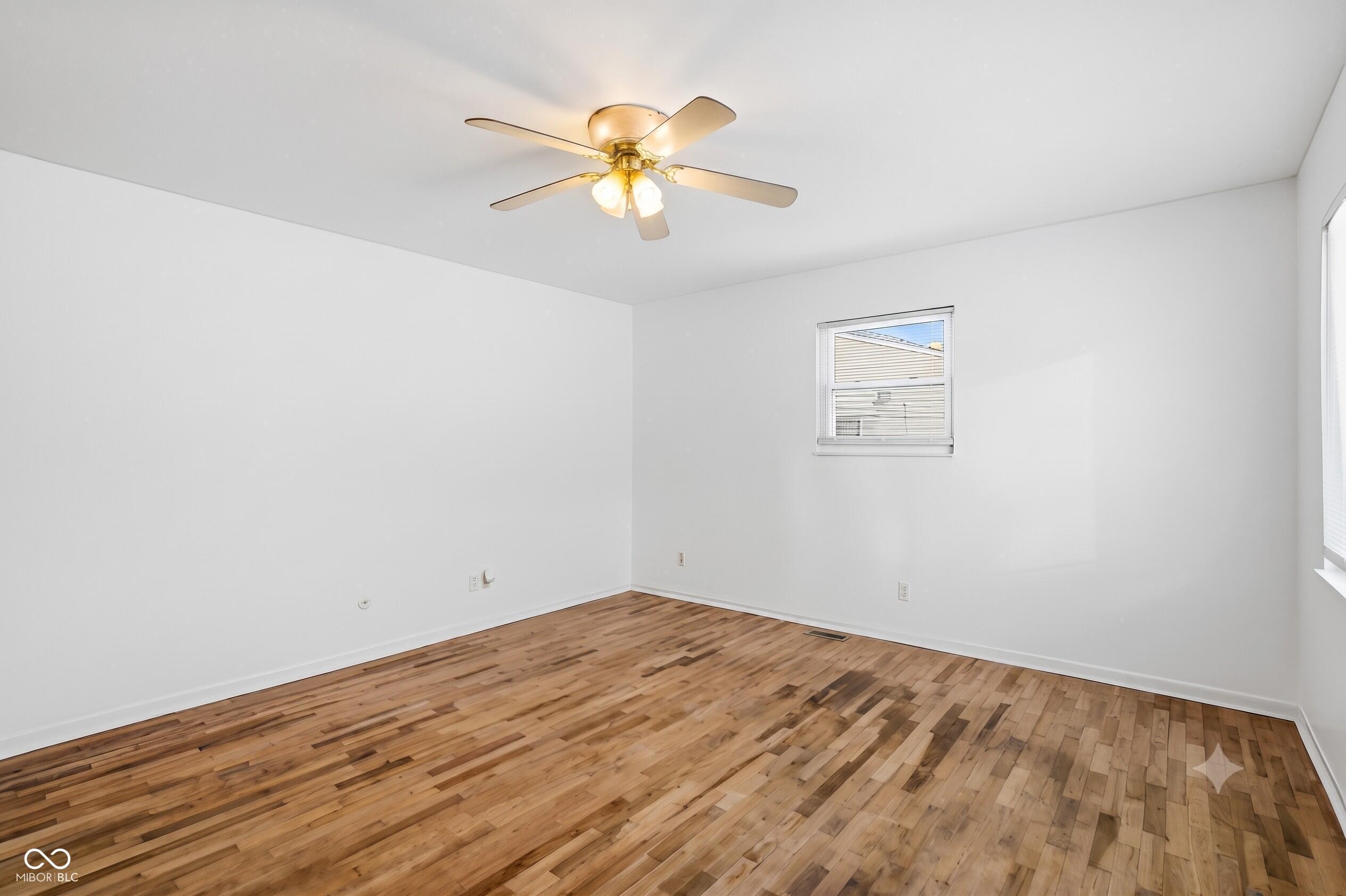 11028 Monroe