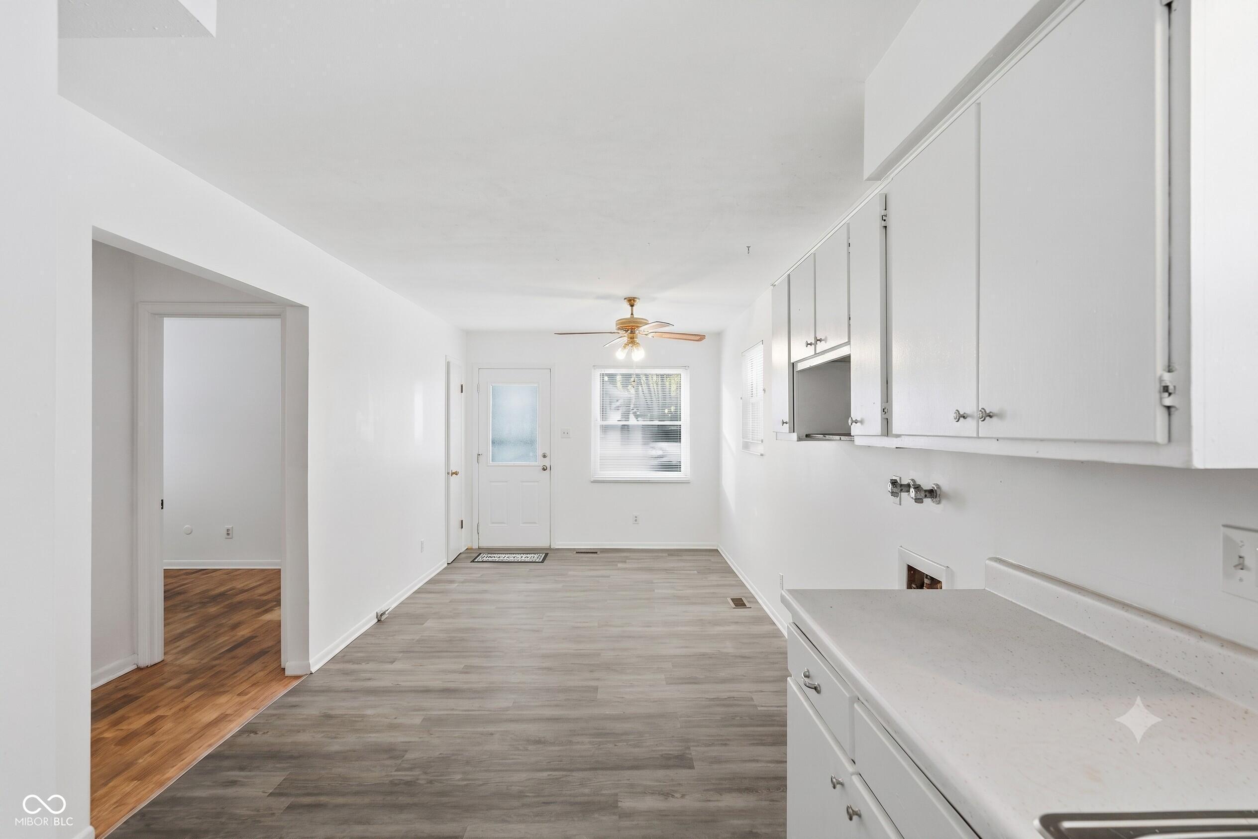 11028 Monroe