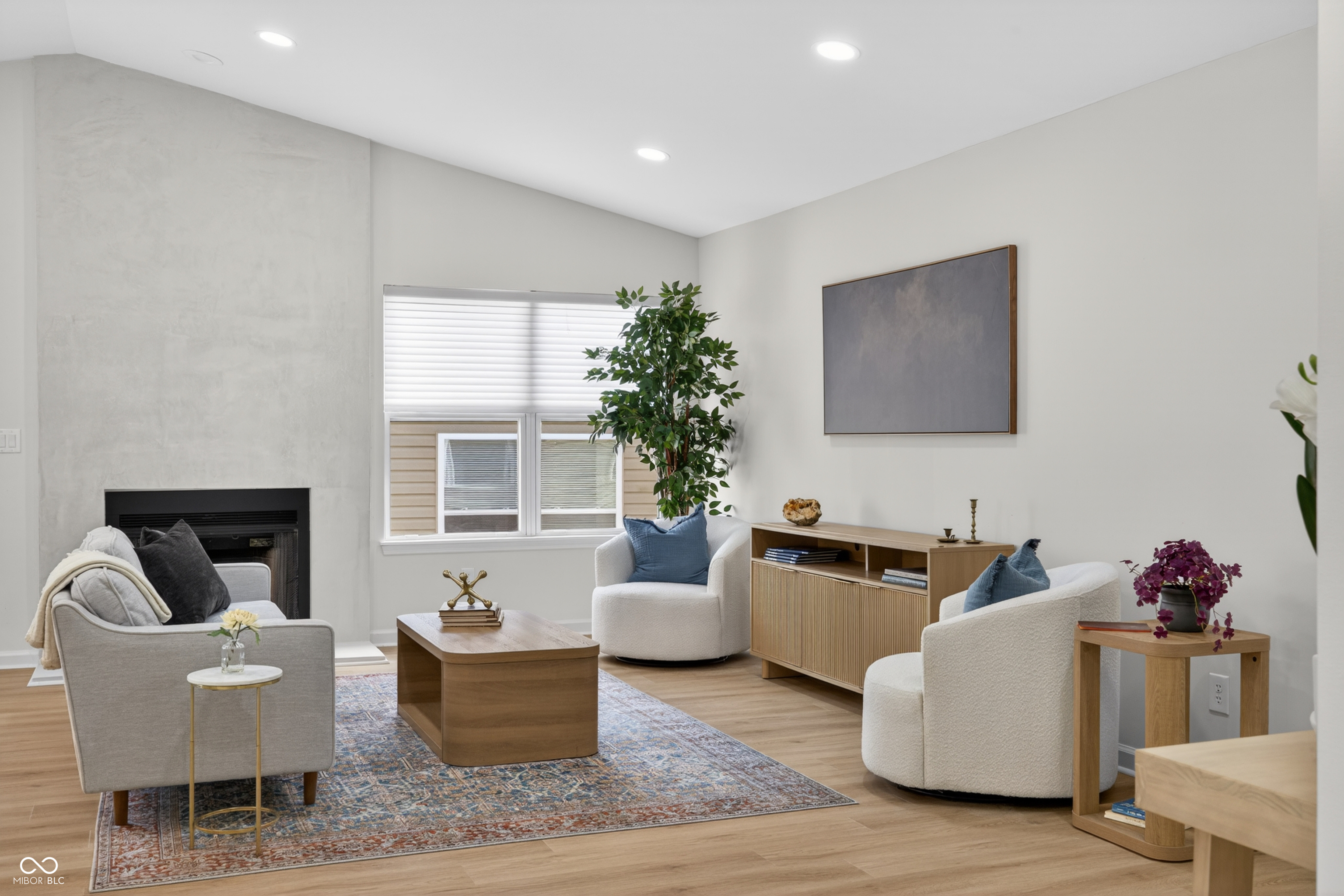 1209 S Hearthstone Court