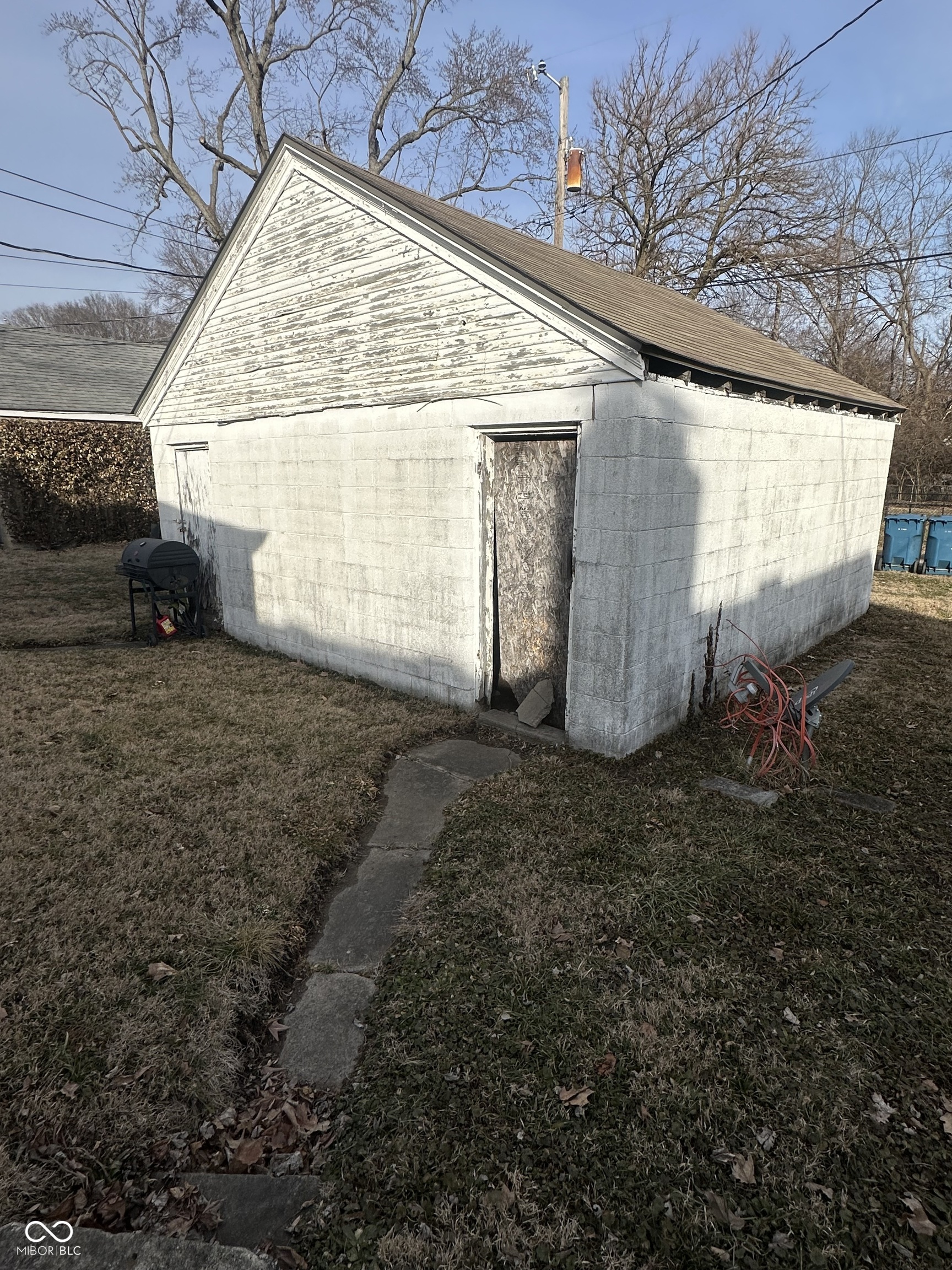 4017-4019 Clarendon Road