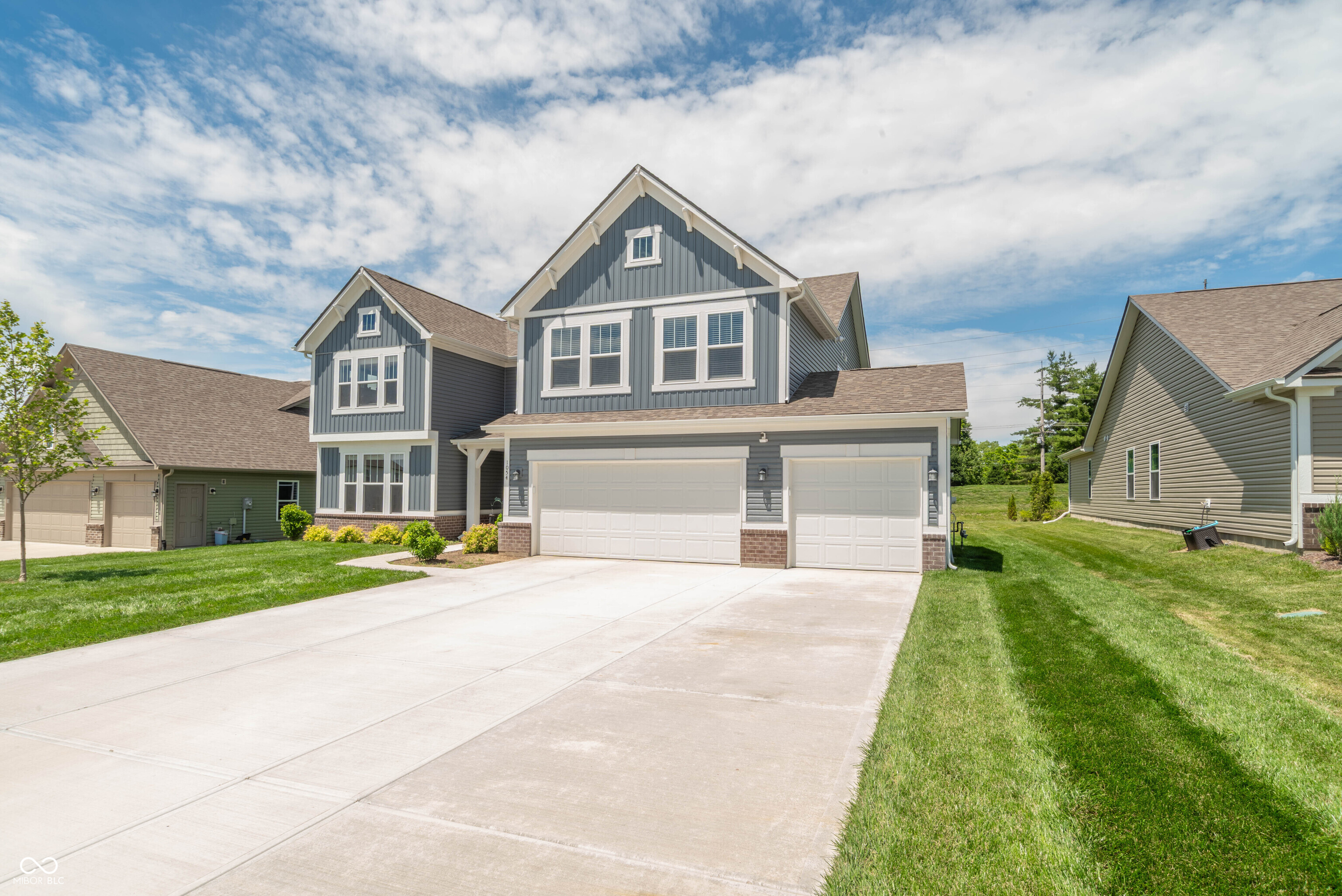 1054 E Valley Oak Court