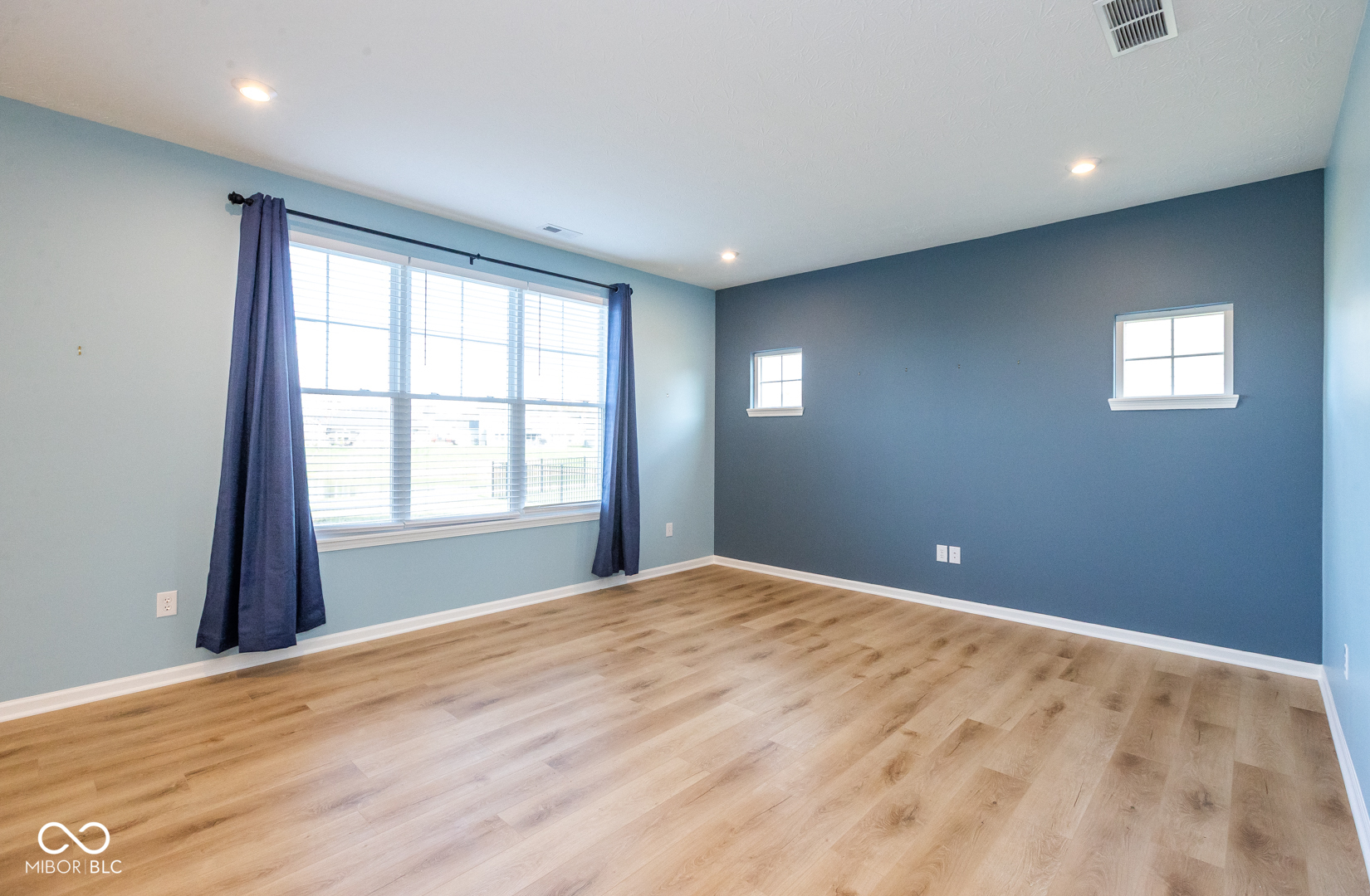 3728 Railhead Avenue