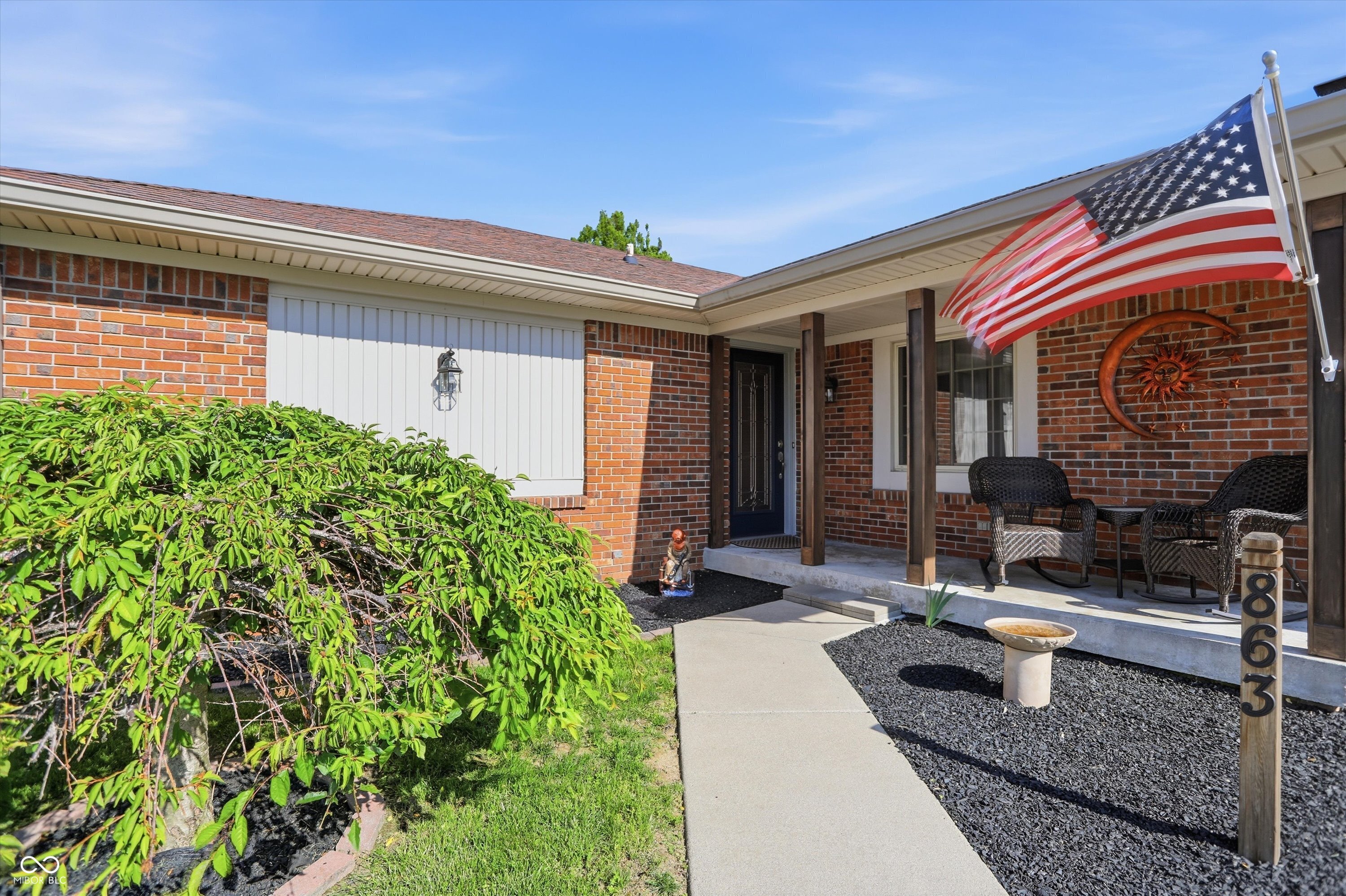 863 W Ashbourne Lane