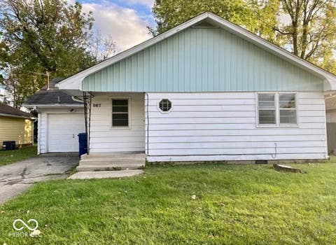 Photo of 867 W Seventh Street W, Greenfield, IN 46140 (MLS # 22112942)