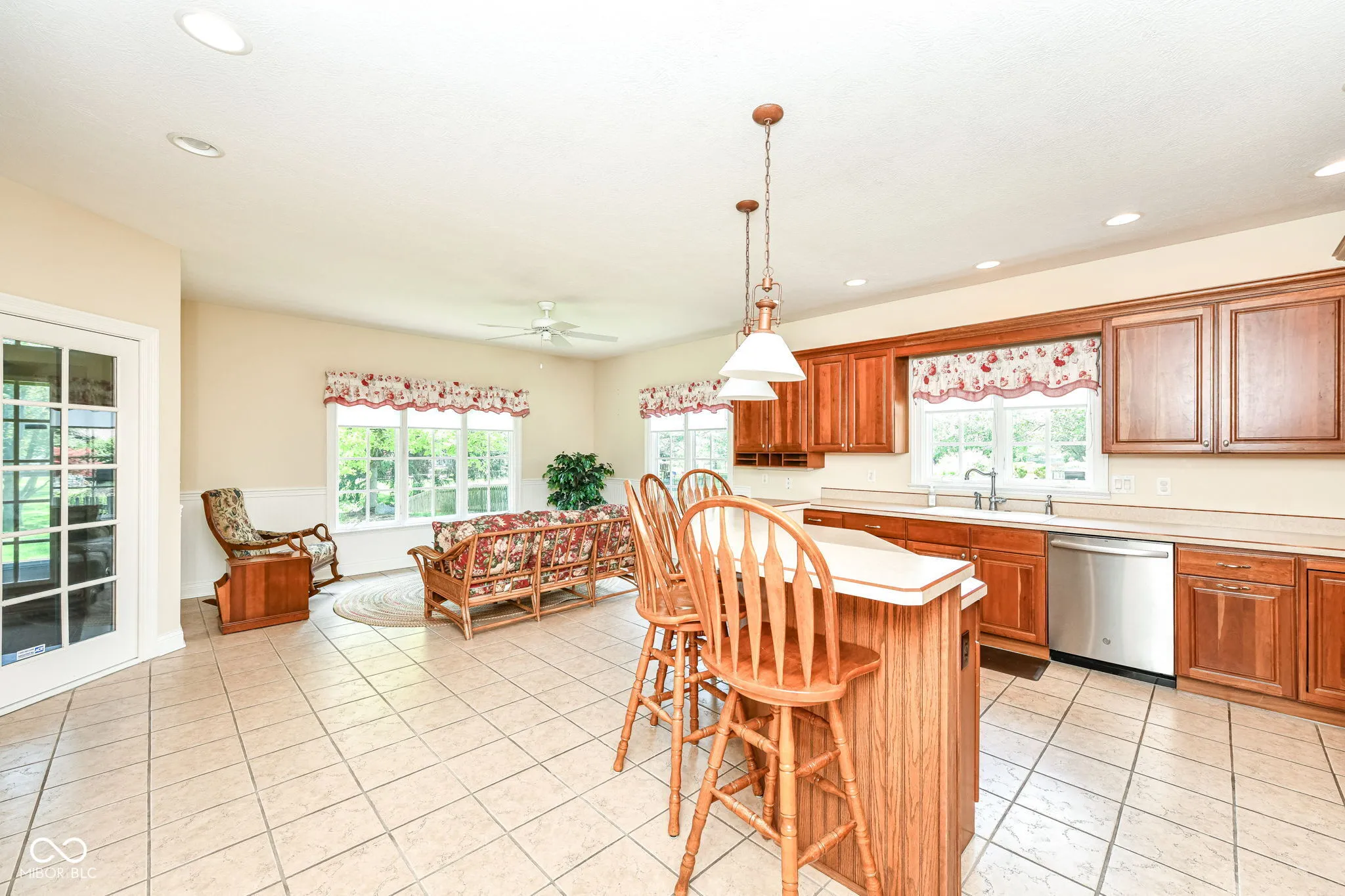 Indianapolis, Indiana 46256, United States, 3 Bedrooms Bedrooms, ,3 BathroomsBathrooms,Residential,Pending,156602