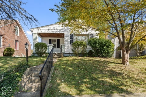 Photo of 115 S 11th Avenue, Beech Grove, IN 46107 (MLS # 22130632)