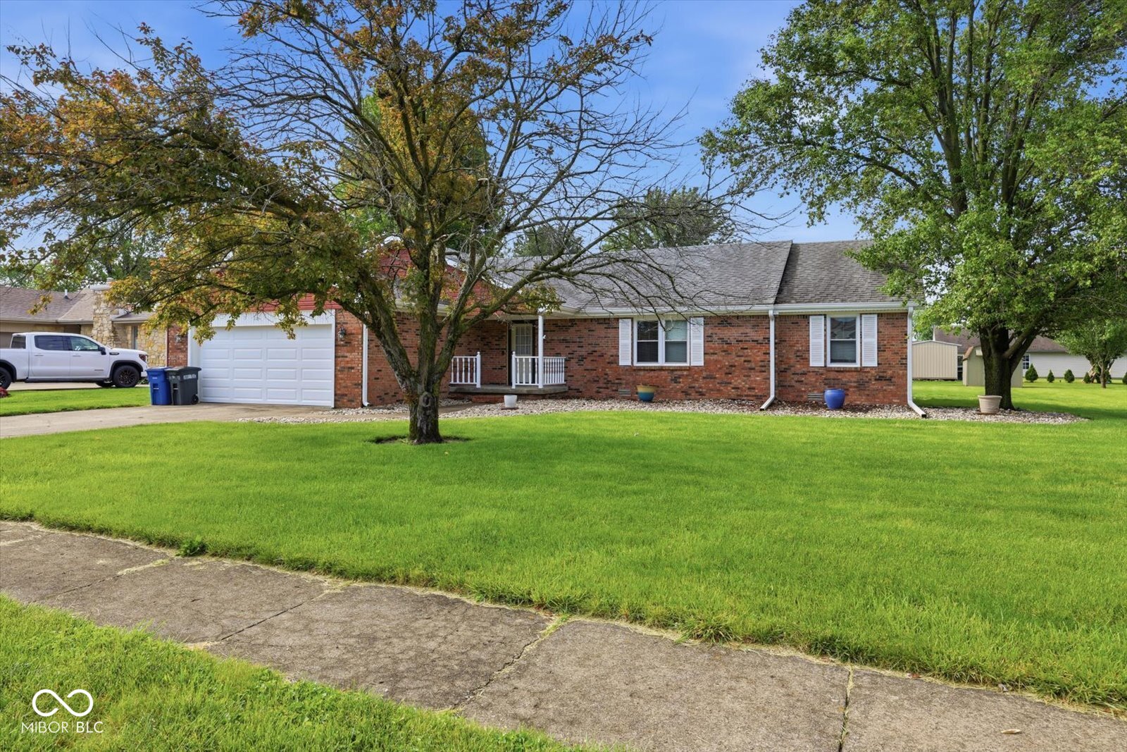 915 Oak Park Drive