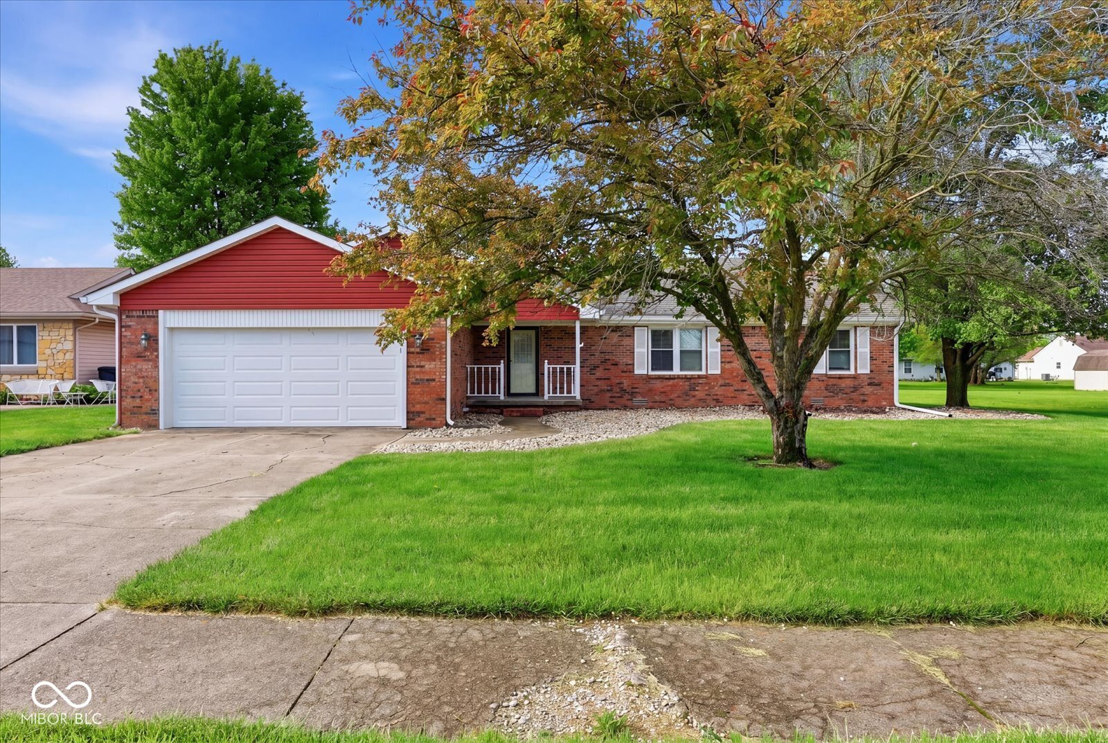 915 Oak Park Drive