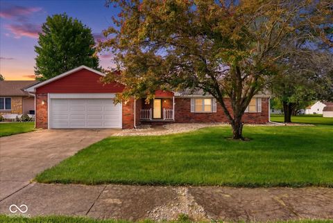 915 Oak Park Drive Shelbyville IN 46176