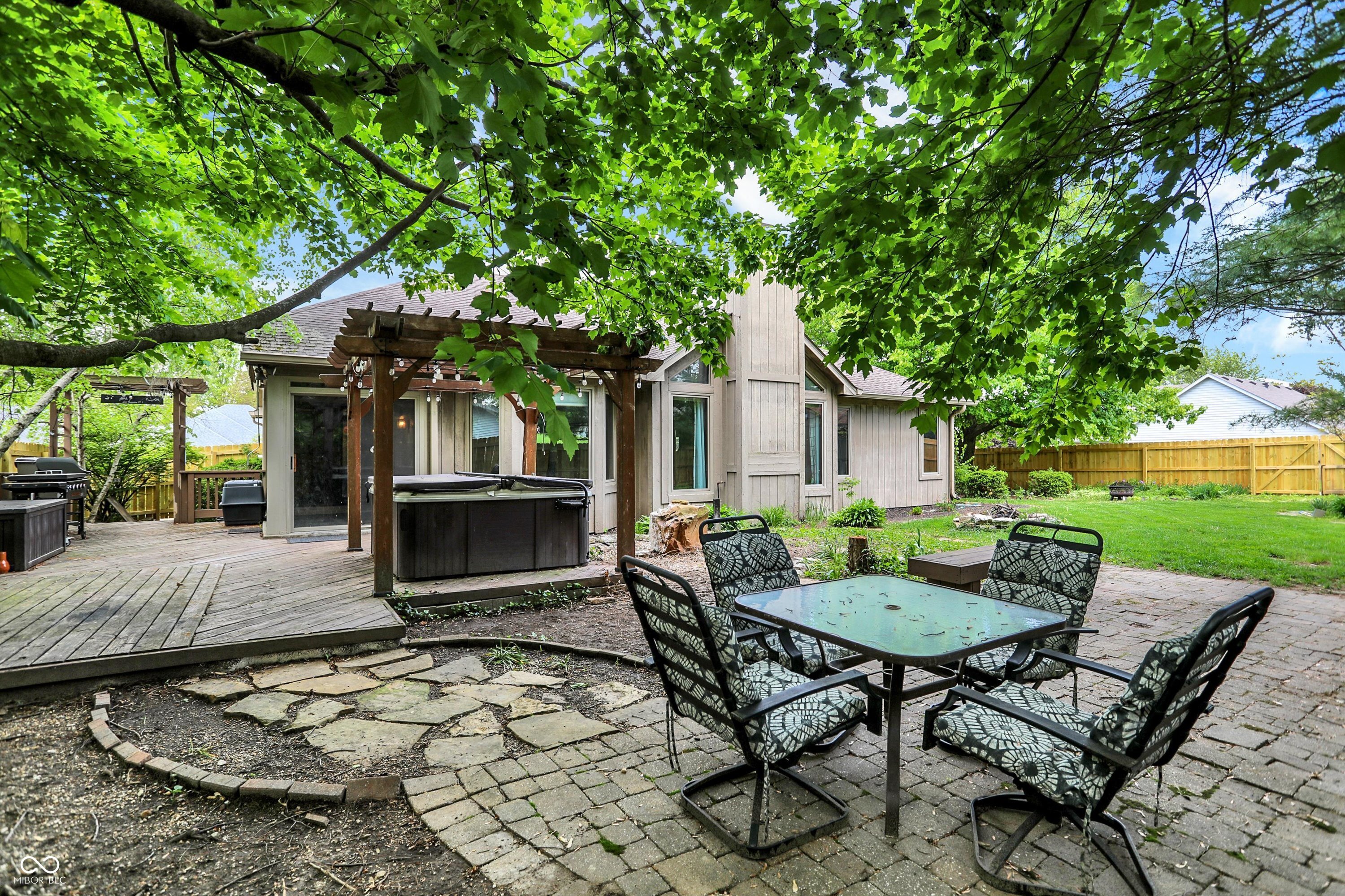 497 Pebble Way