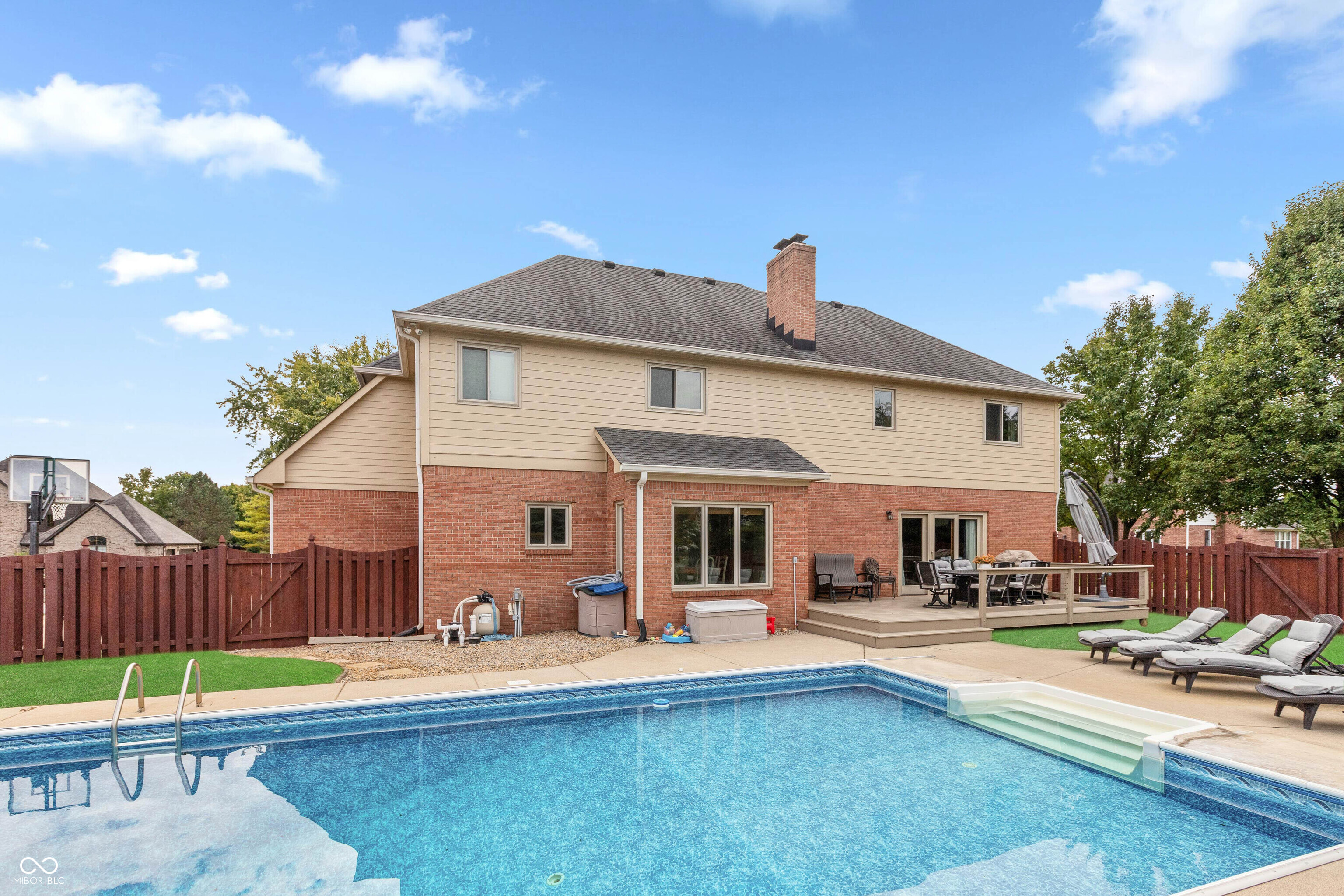 6890 Windrider Court