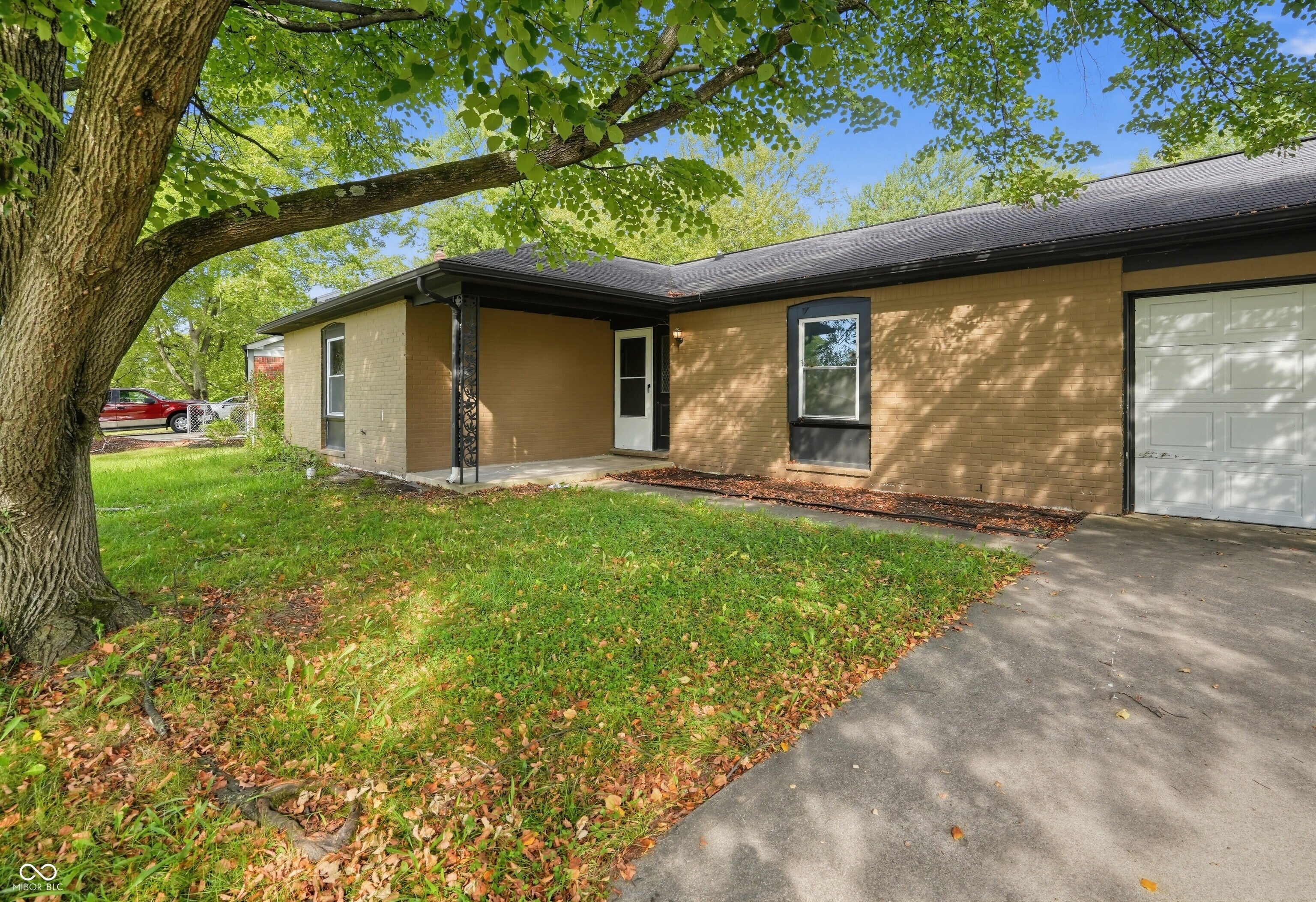 8430 Skyway Drive