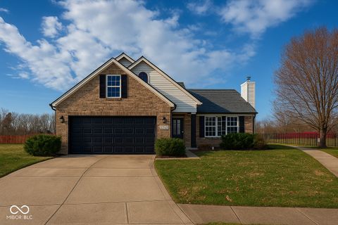 Photo of 9905 Alexia Drive, Indianapolis, IN 46236 (MLS # 22073853)