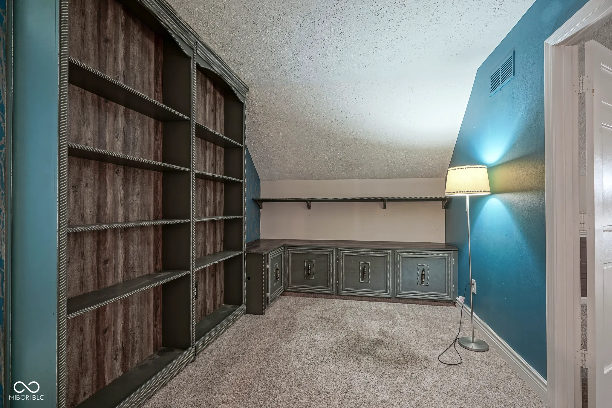 Carmel, Indiana 46032, United States, 4 Bedrooms Bedrooms, ,3 BathroomsBathrooms,Residential,Active,132756