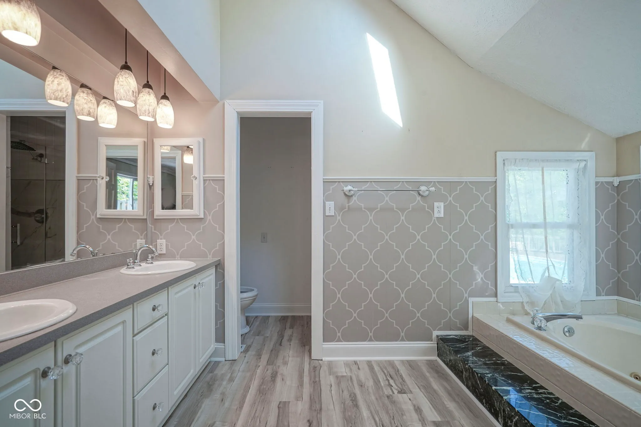 Carmel, Indiana 46032, United States, 4 Bedrooms Bedrooms, ,3 BathroomsBathrooms,Residential,Active,132756