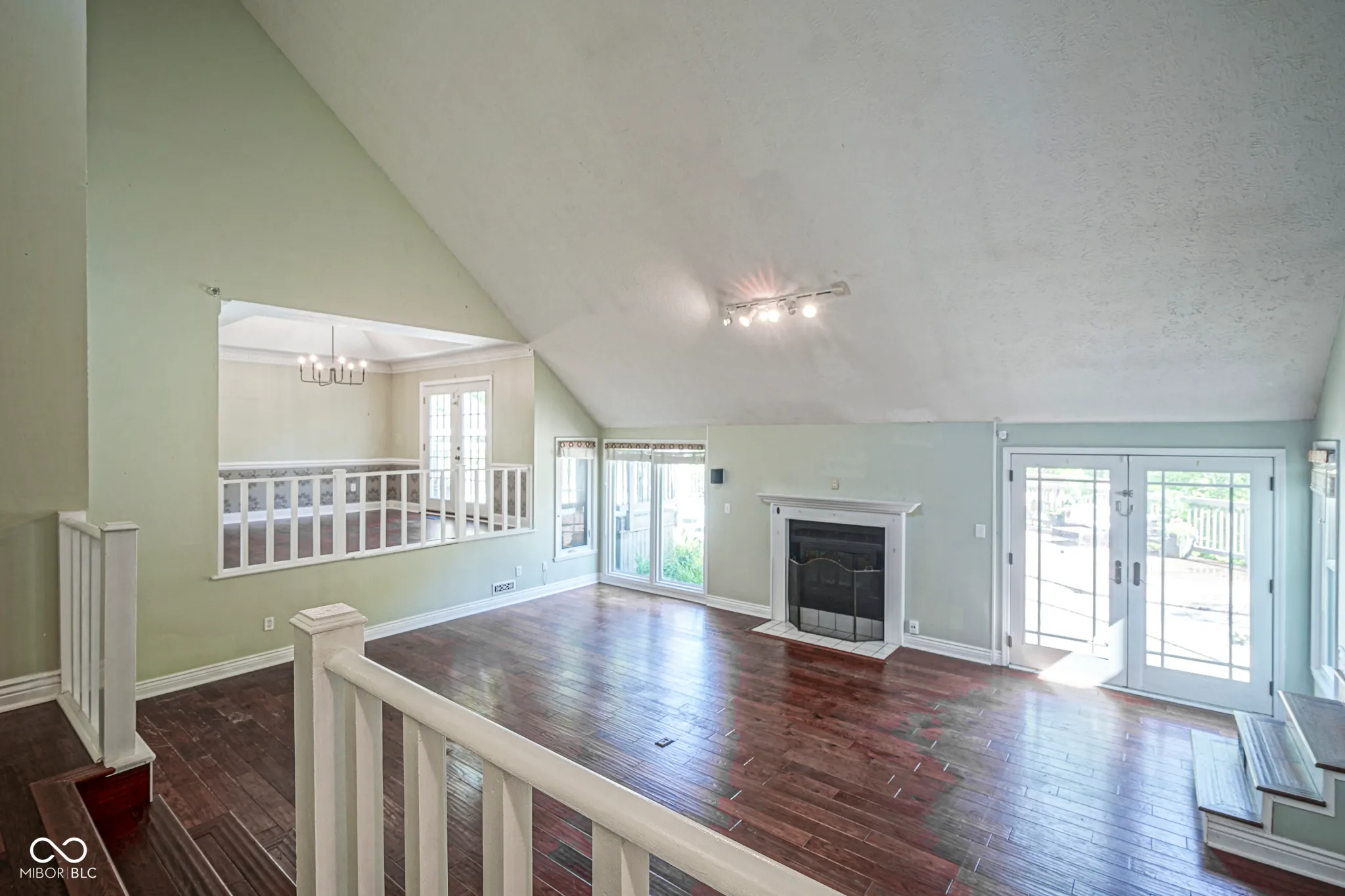 Carmel, Indiana 46032, United States, 4 Bedrooms Bedrooms, ,3 BathroomsBathrooms,Residential,Active,132756