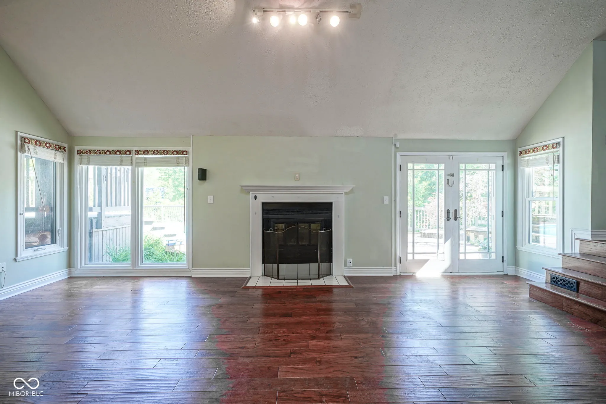 Carmel, Indiana 46032, United States, 4 Bedrooms Bedrooms, ,3 BathroomsBathrooms,Residential,Active,132756