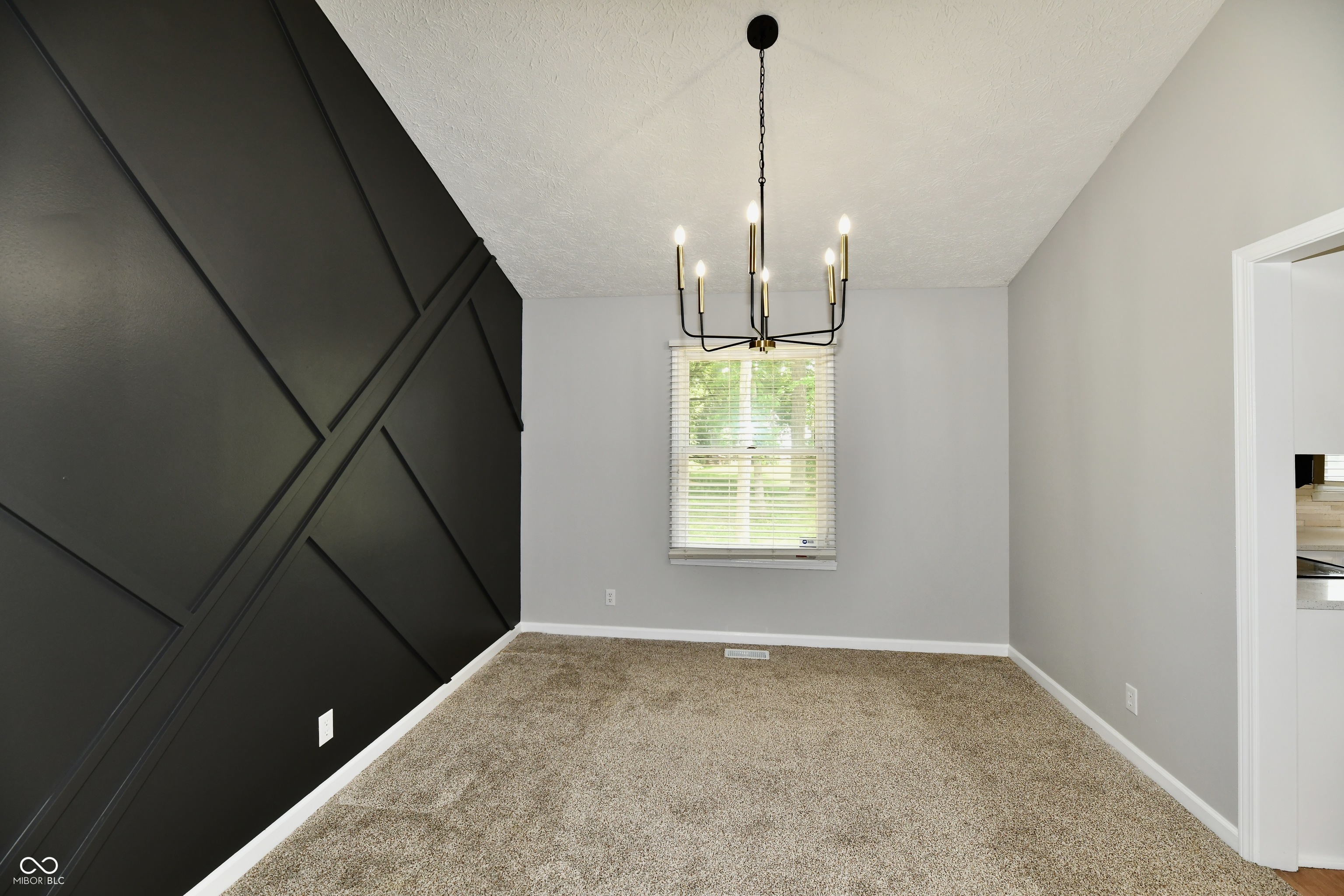 5833 Terrytown Parkway