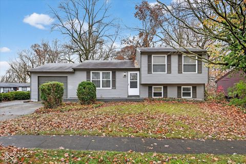 Photo of 5505 Chisolm Trail, Indianapolis, IN 46237 (MLS # 22075910)