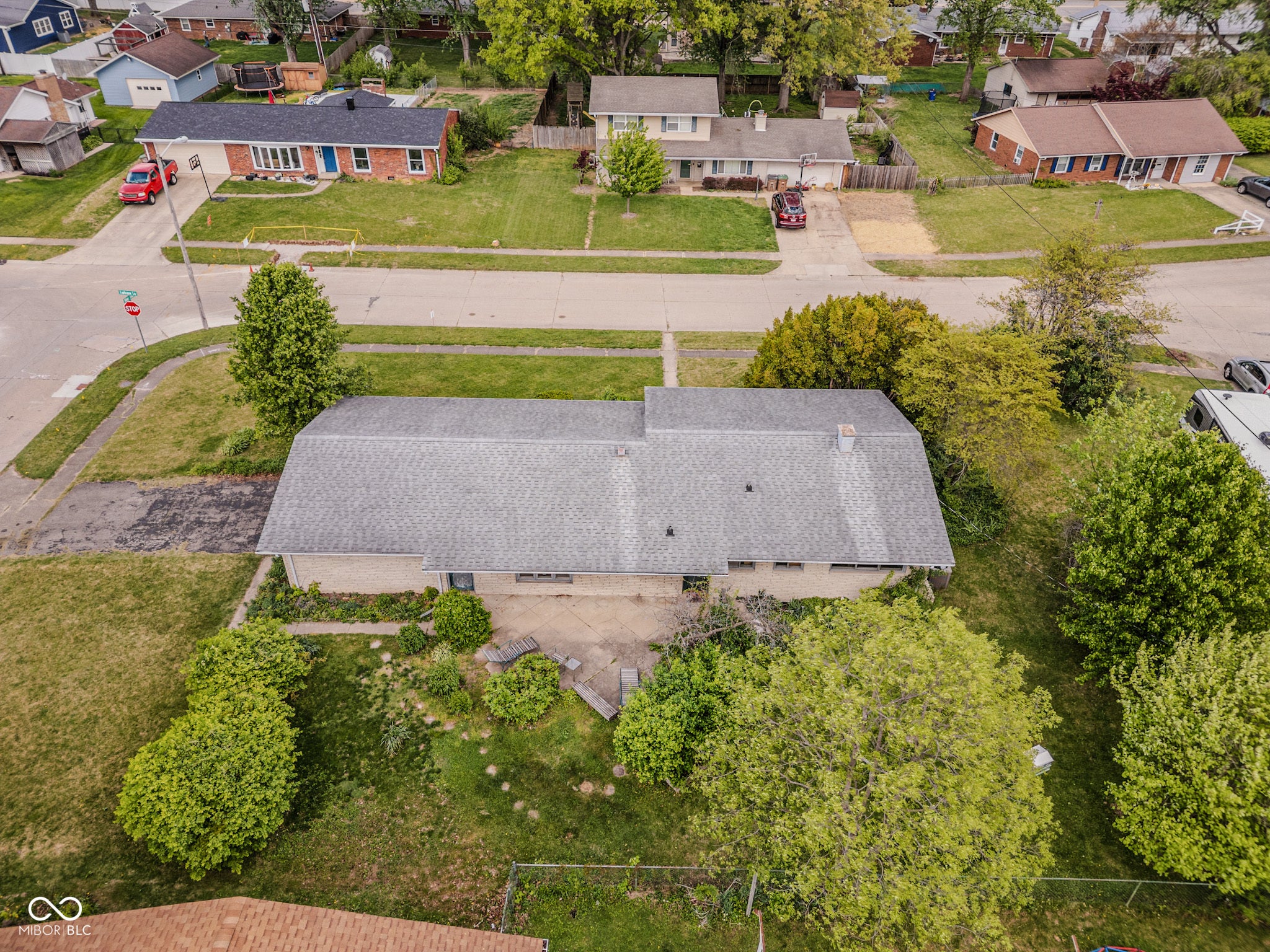 3419 Larkspur Lane
