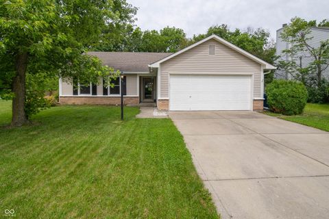 Photo of 7232 Snider Court, Indianapolis, IN 46221 (MLS # 22102694)