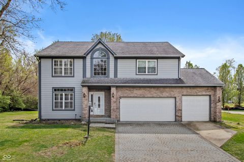Photo of 8754 Nora Woods Drive, Indianapolis, IN 46240 (MLS # 22094534)